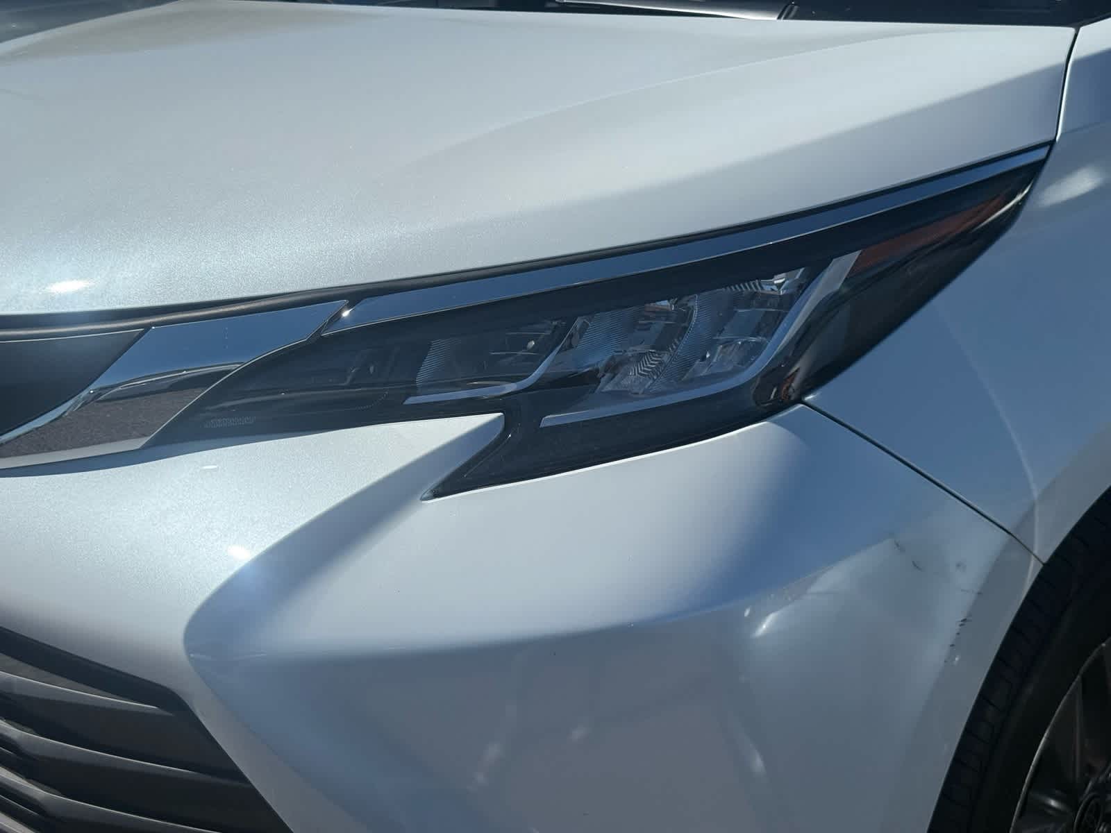 Thumbnail: 2022 Toyota Sienna - 8