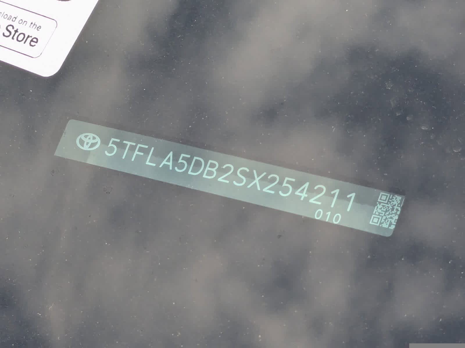 Thumbnail: 2025 Toyota Tundra - 25