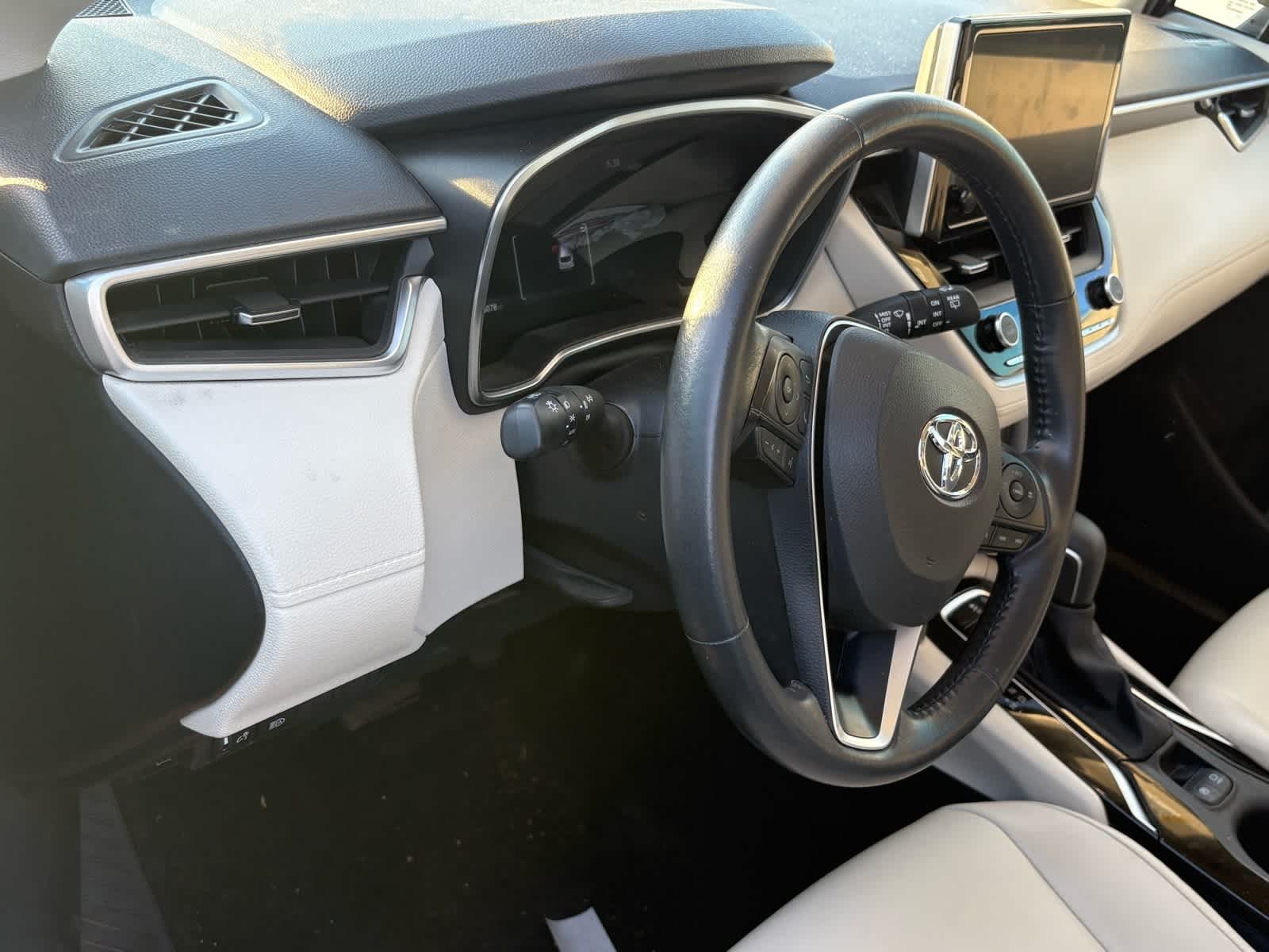 Thumbnail: 2023 Toyota Corolla Cross - 11