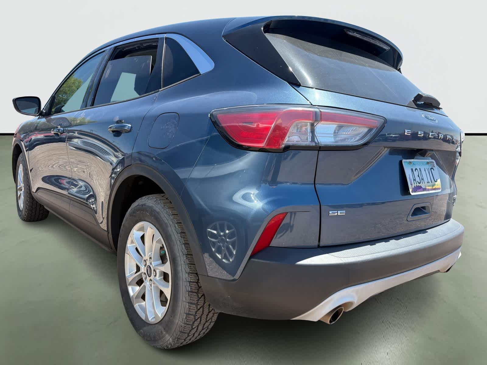 Thumbnail: 2020 Ford Escape - 3