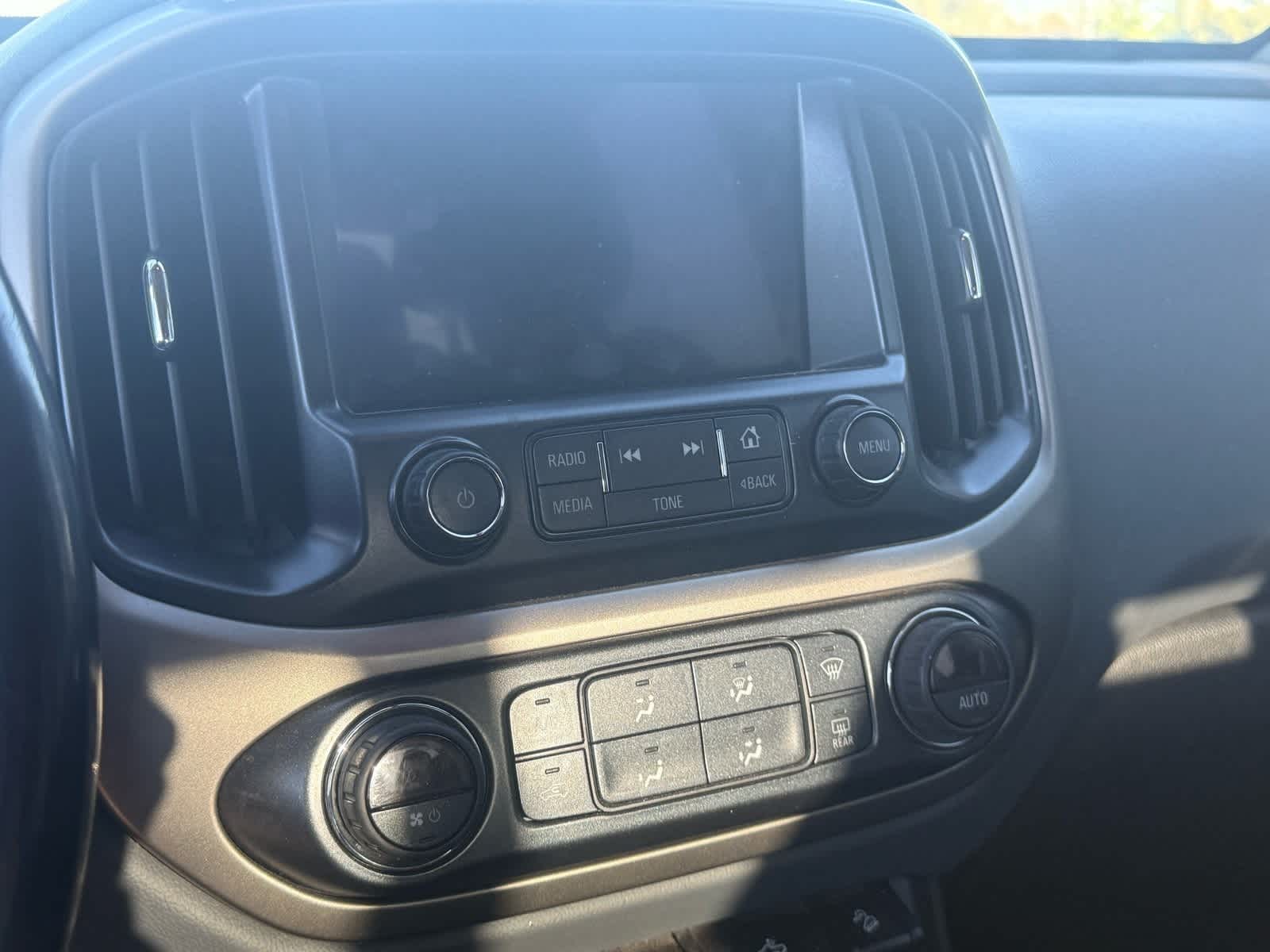 Thumbnail: 2017 Chevrolet Colorado - 19