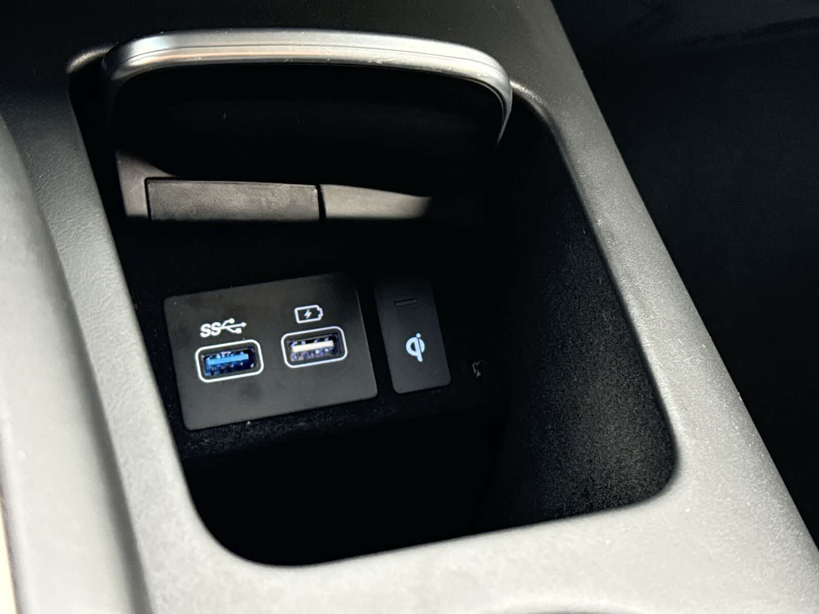 Thumbnail: 2025 Genesis GV70 - 24