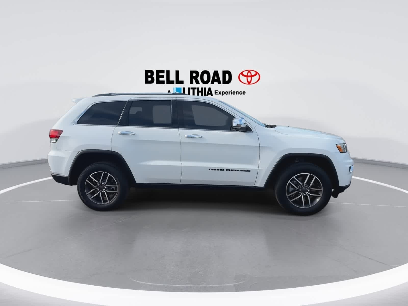 Thumbnail: 2022 Jeep Grand Cherokee - 9