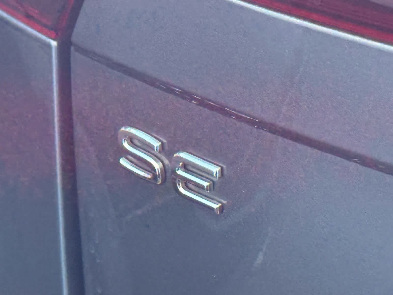 Thumbnail: 2022 Volkswagen Tiguan - 17