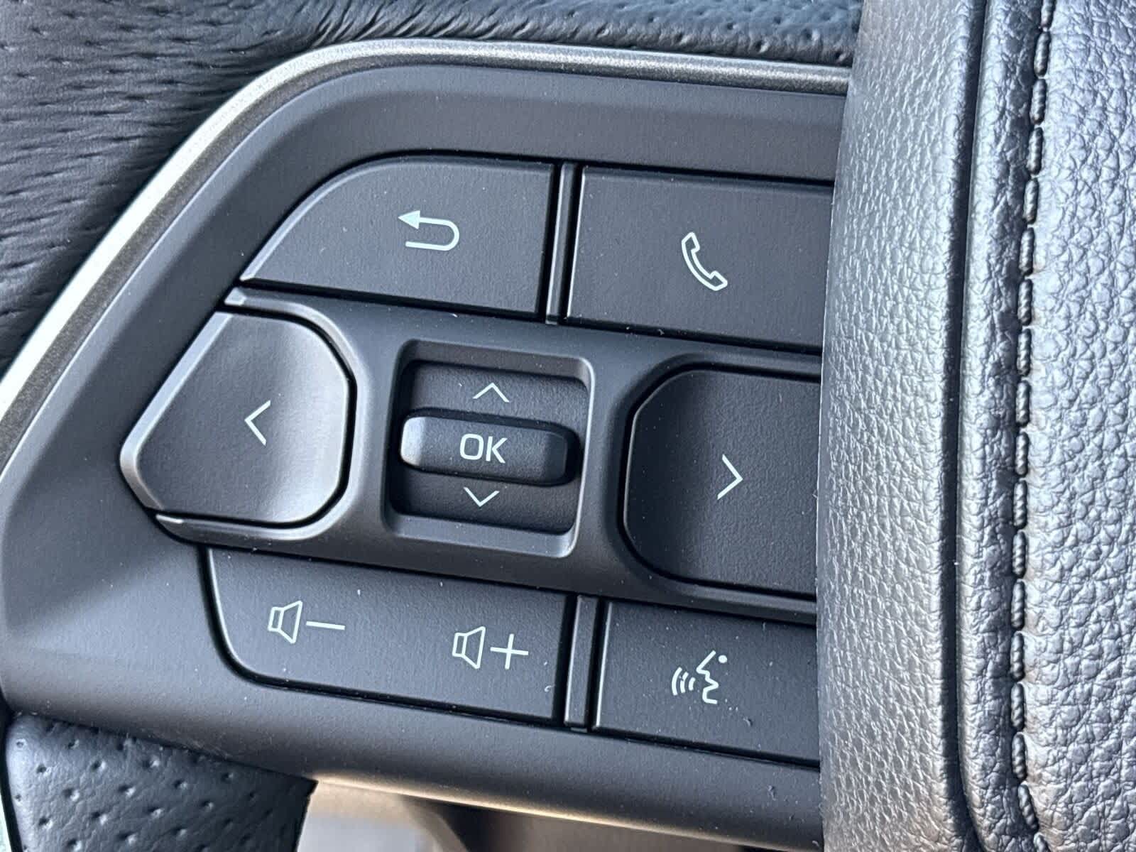 Thumbnail: 2025 Toyota Tacoma - 27