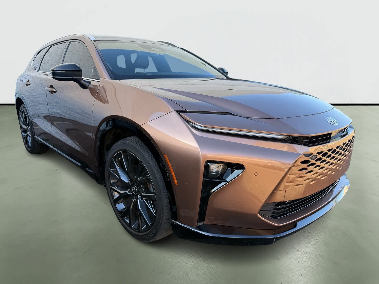 Thumbnail: 2025 Toyota Crown Signia - 5