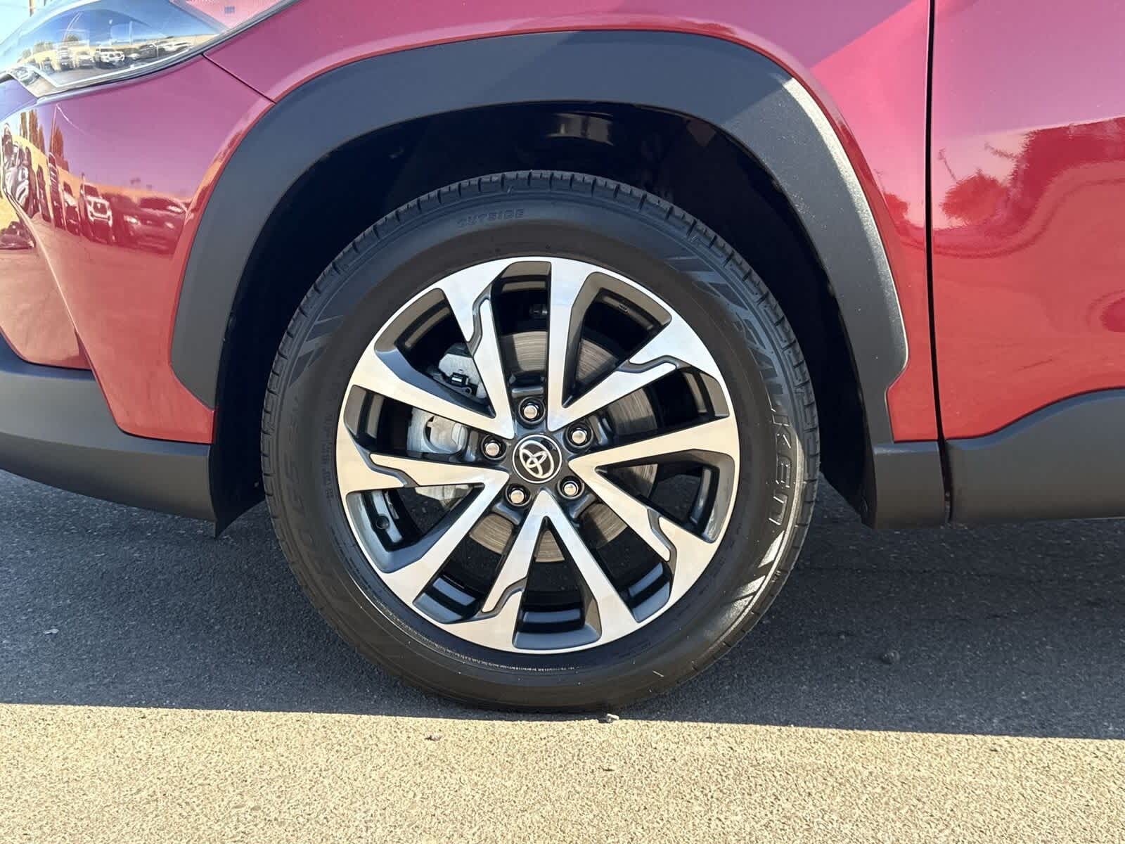 Thumbnail: 2023 Toyota Corolla Cross - 10