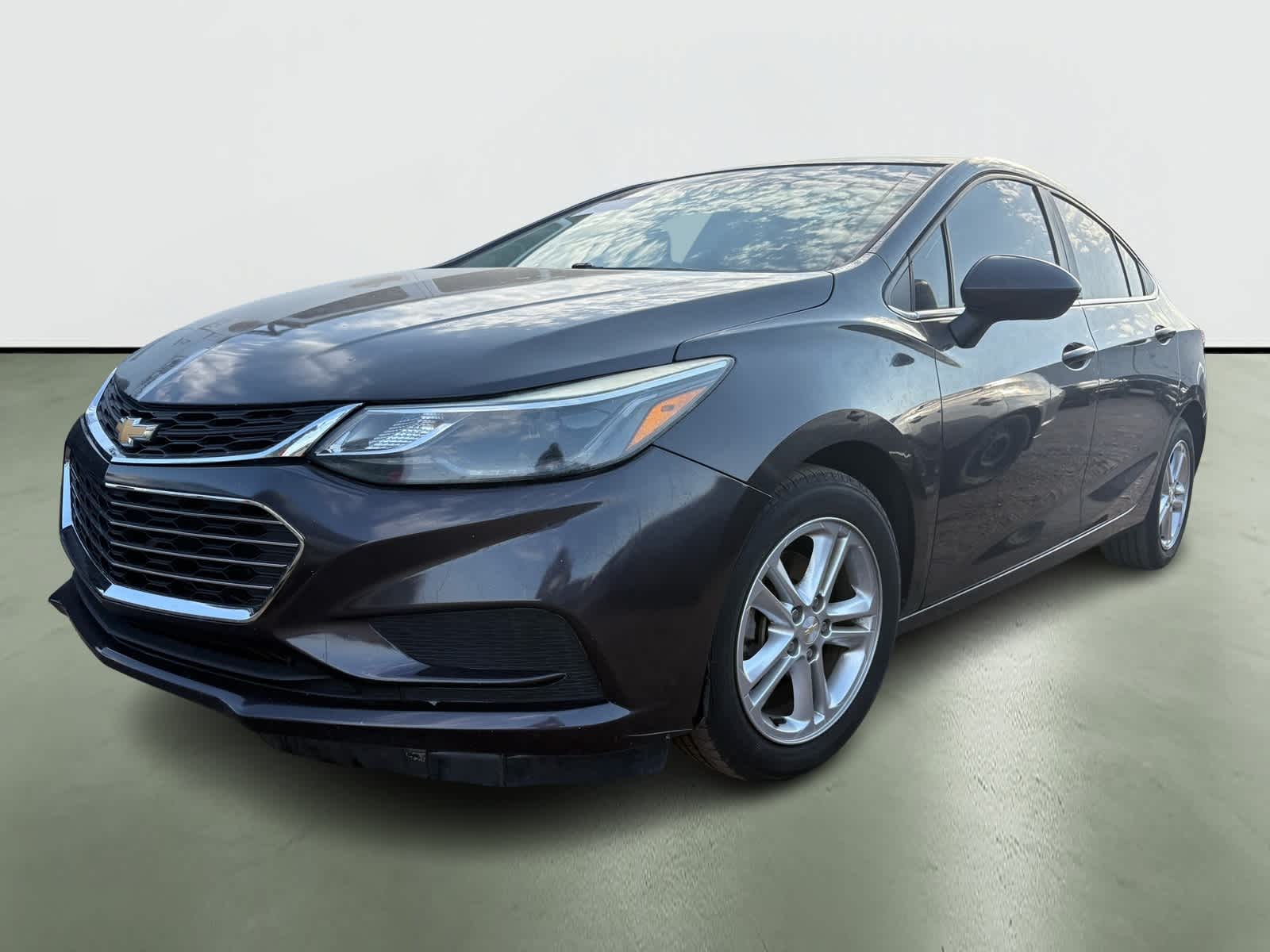 Thumbnail: 2017 Chevrolet Cruze - 2