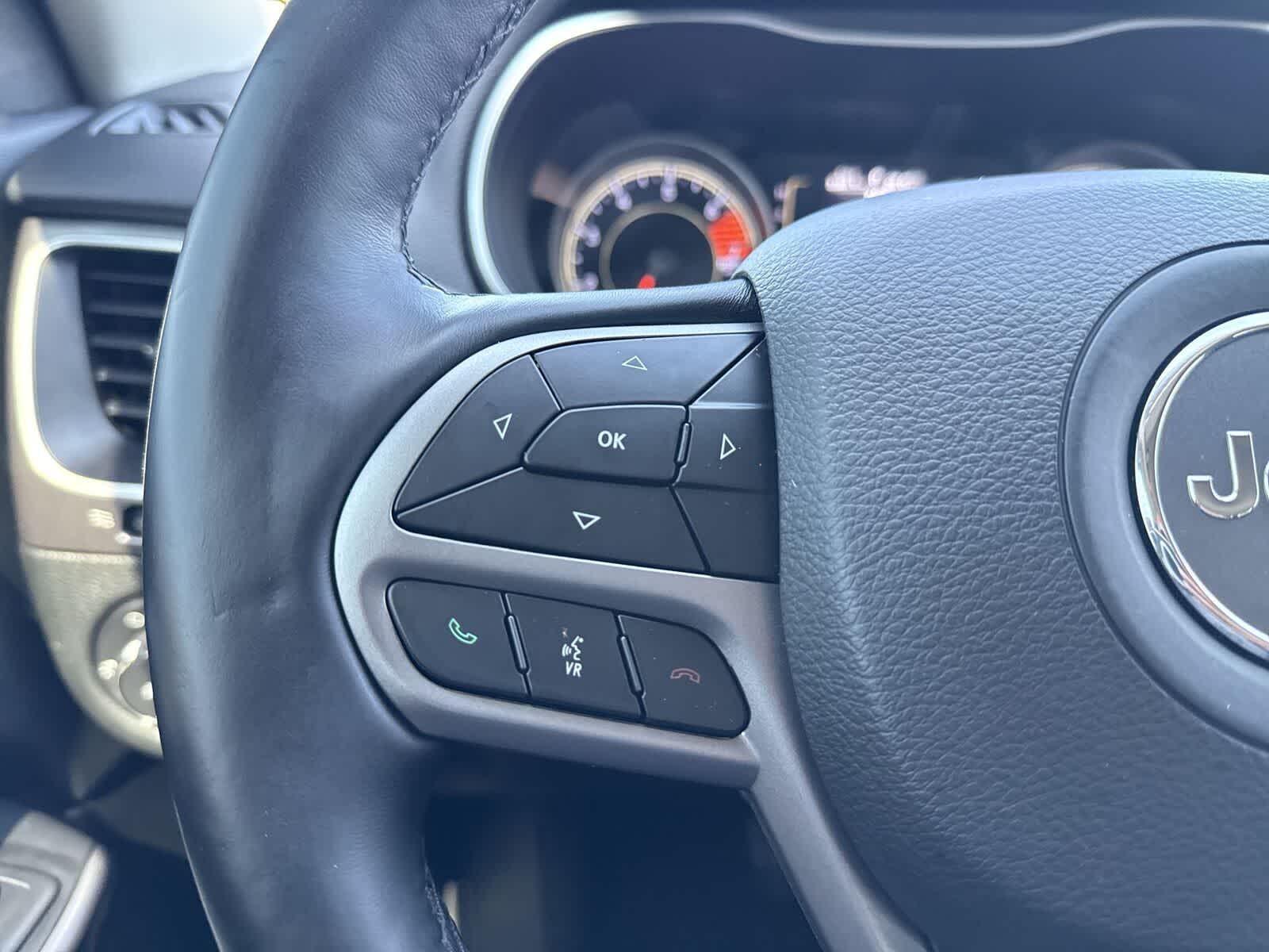 Thumbnail: 2019 Jeep Cherokee - 28