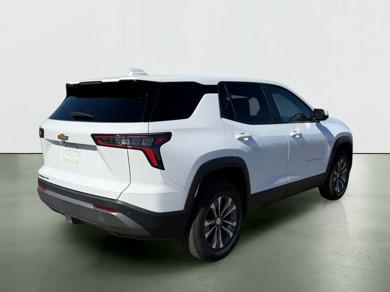 Thumbnail: 2026 Chevrolet Equinox - 4