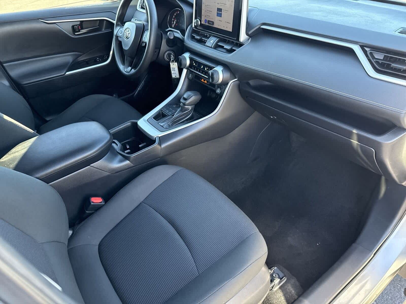 Thumbnail: 2024 Toyota RAV4 - 11