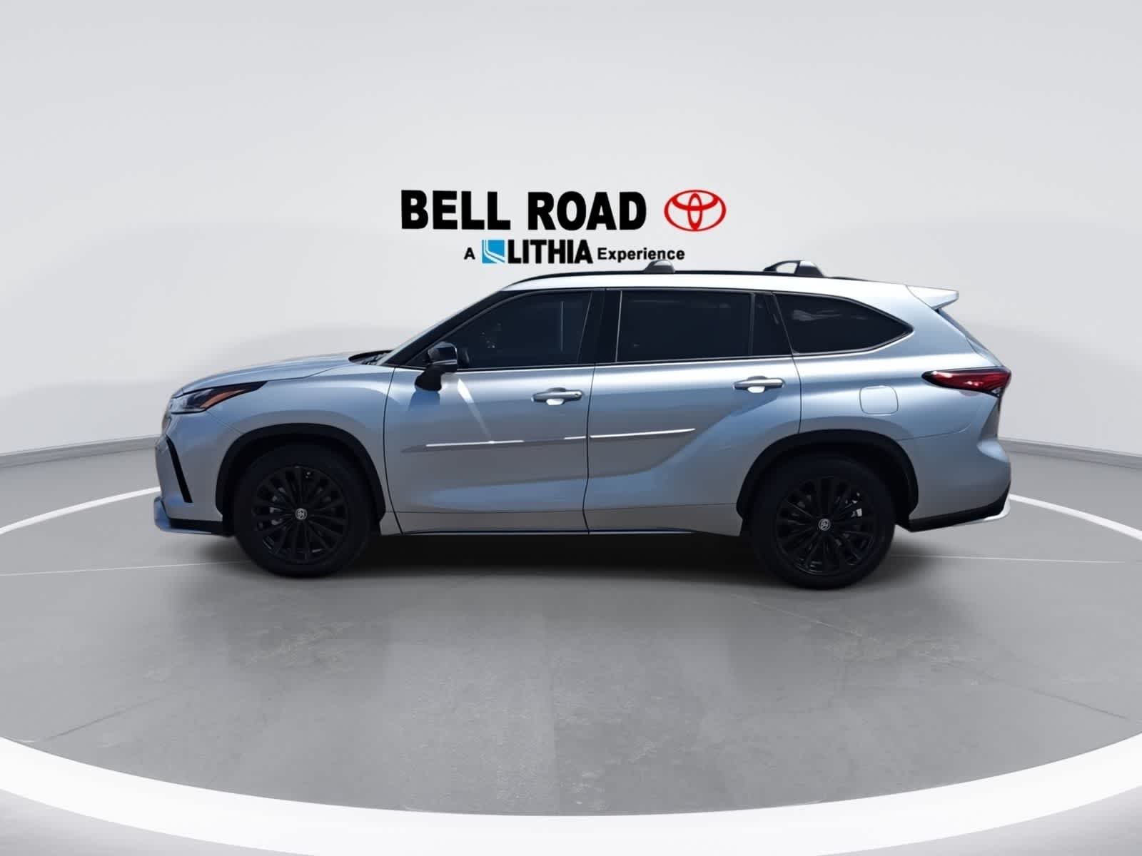 Thumbnail: 2023 Toyota Highlander - 5