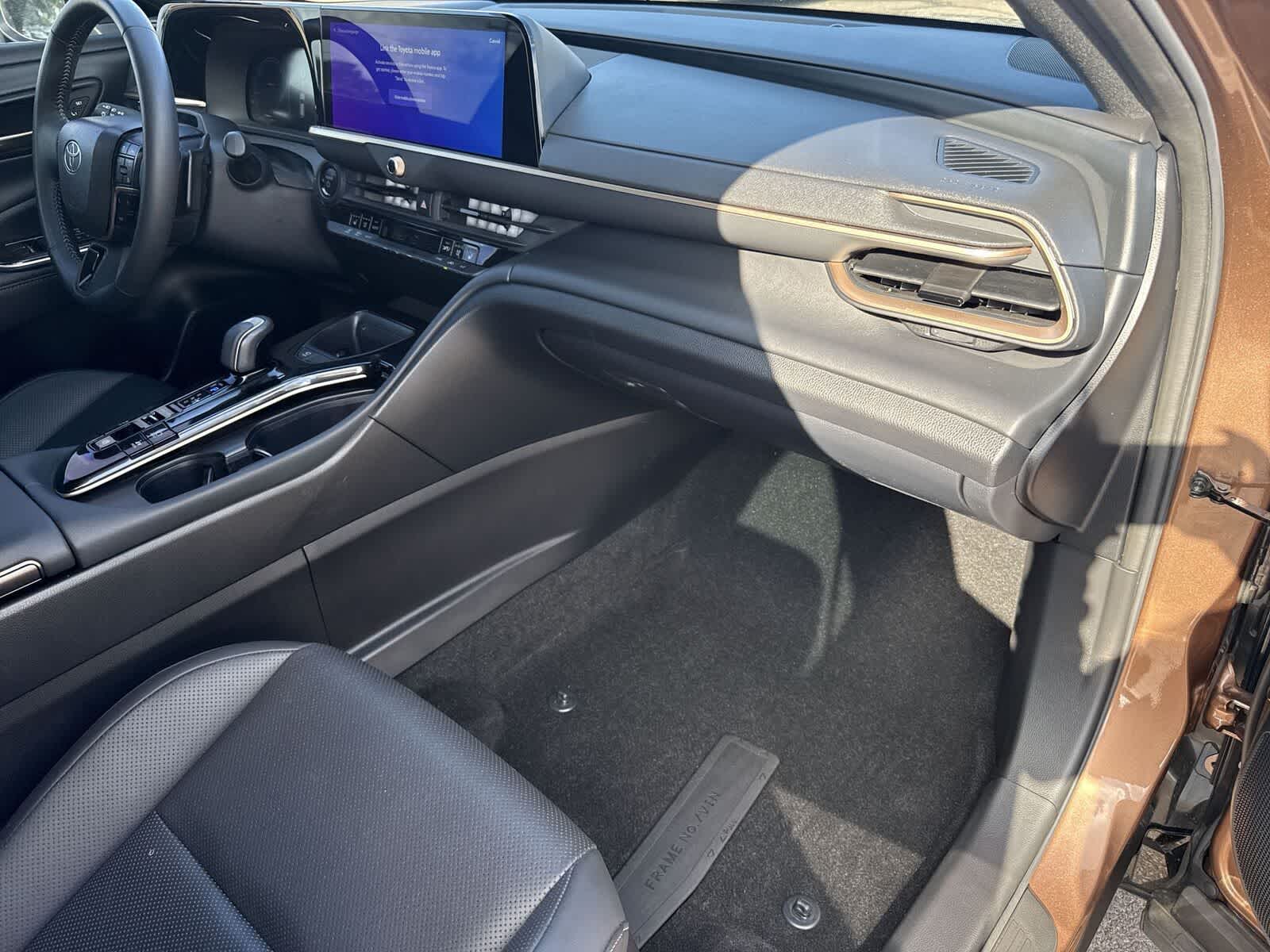 Thumbnail: 2025 Toyota Crown Signia - 12