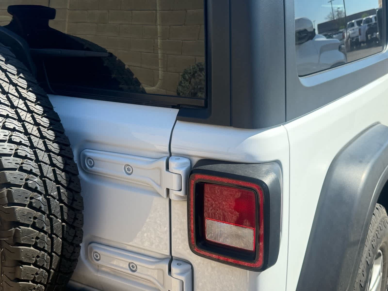Thumbnail: 2021 Jeep Wrangler - 15