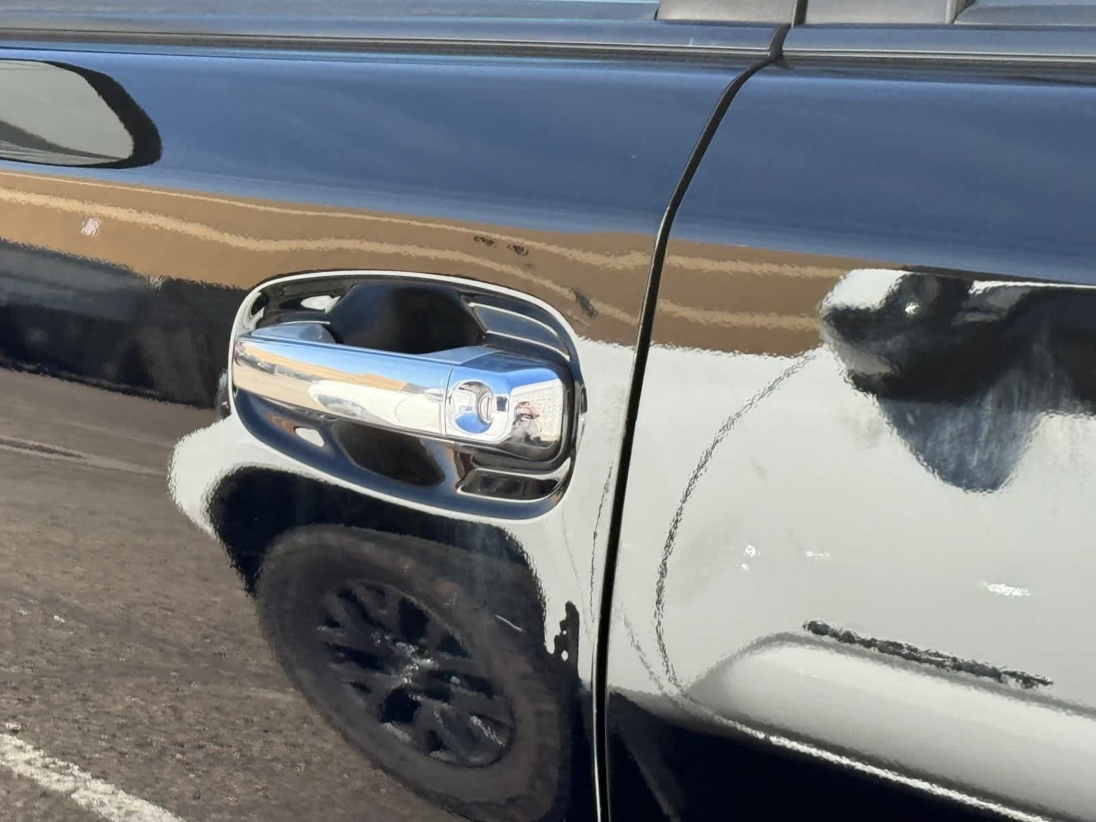 Thumbnail: 2011 Toyota 4Runner - 12