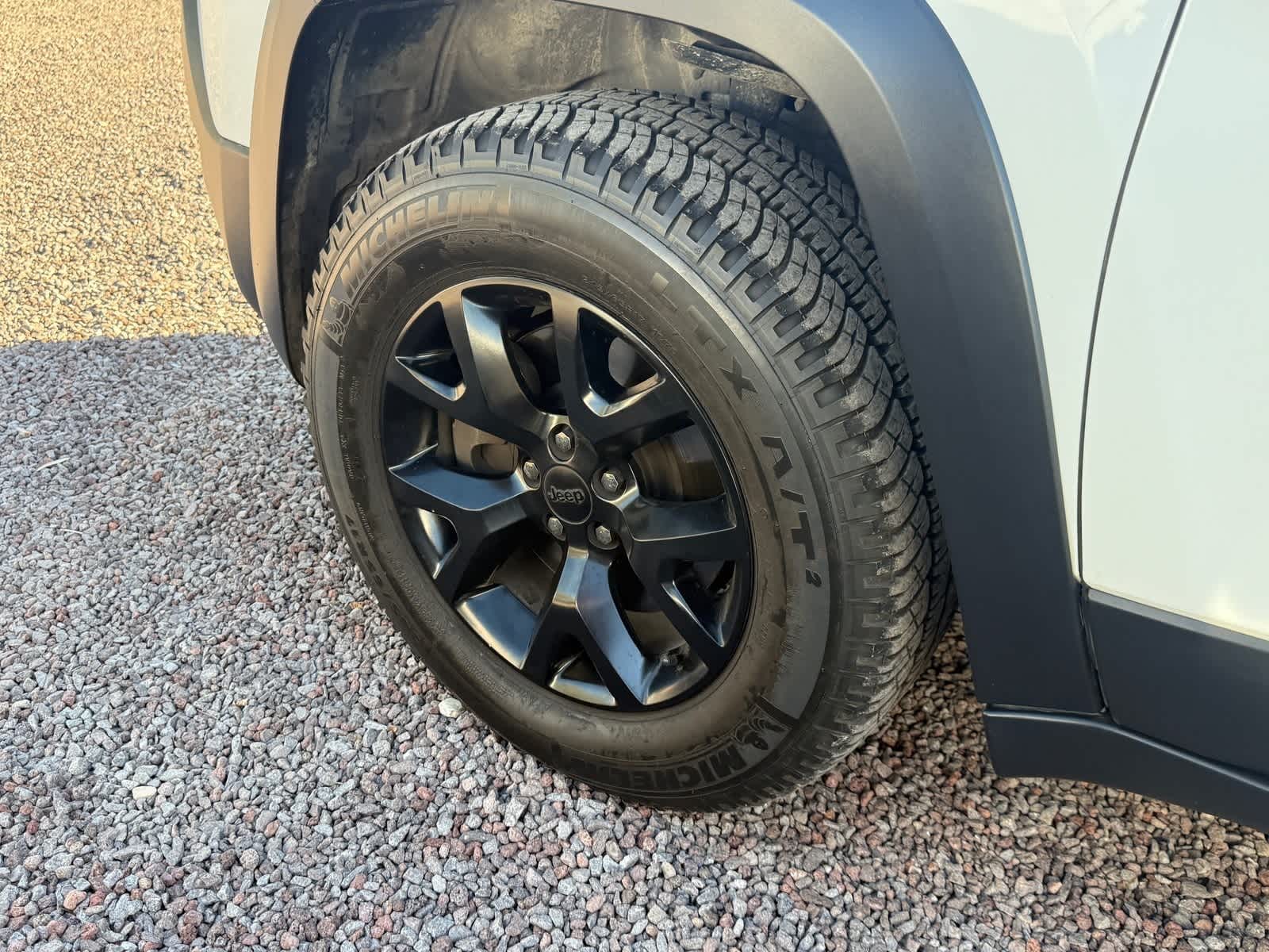 Thumbnail: 2016 Jeep Cherokee - 6