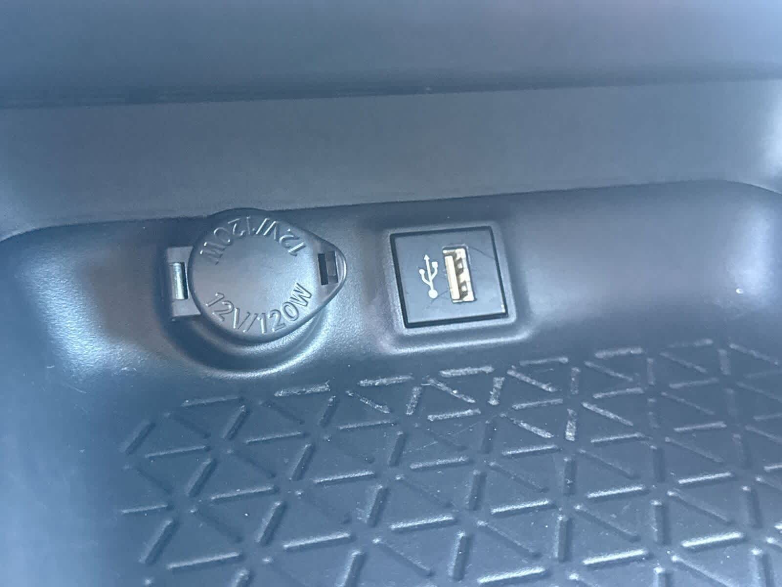 Thumbnail: 2023 Toyota RAV4 - 23