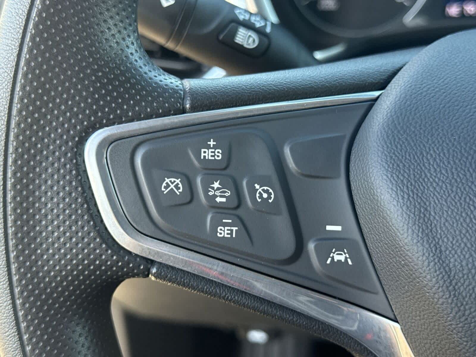 Thumbnail: 2022 Chevrolet Equinox - 27