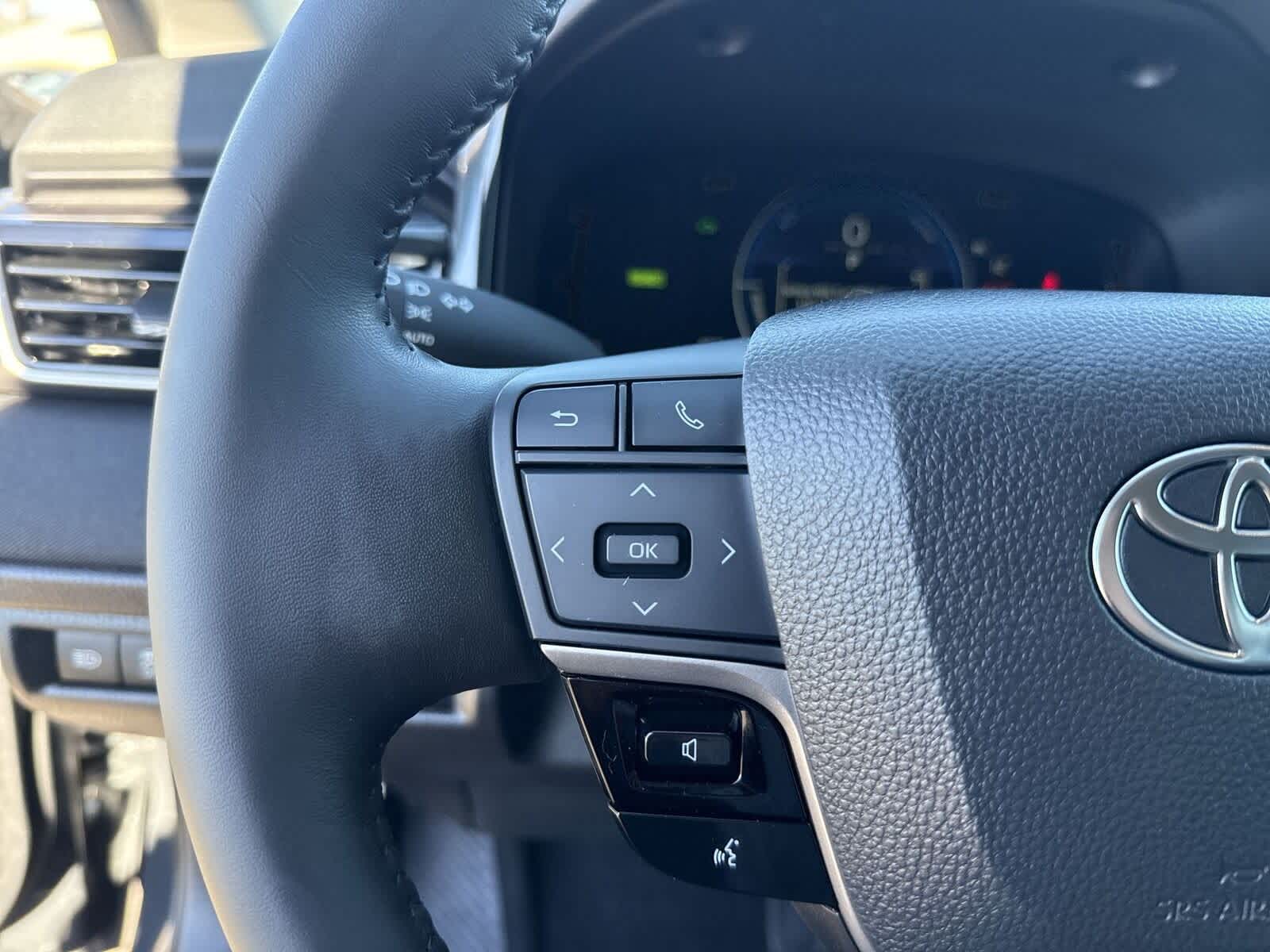 Thumbnail: 2025 Toyota Camry - 28