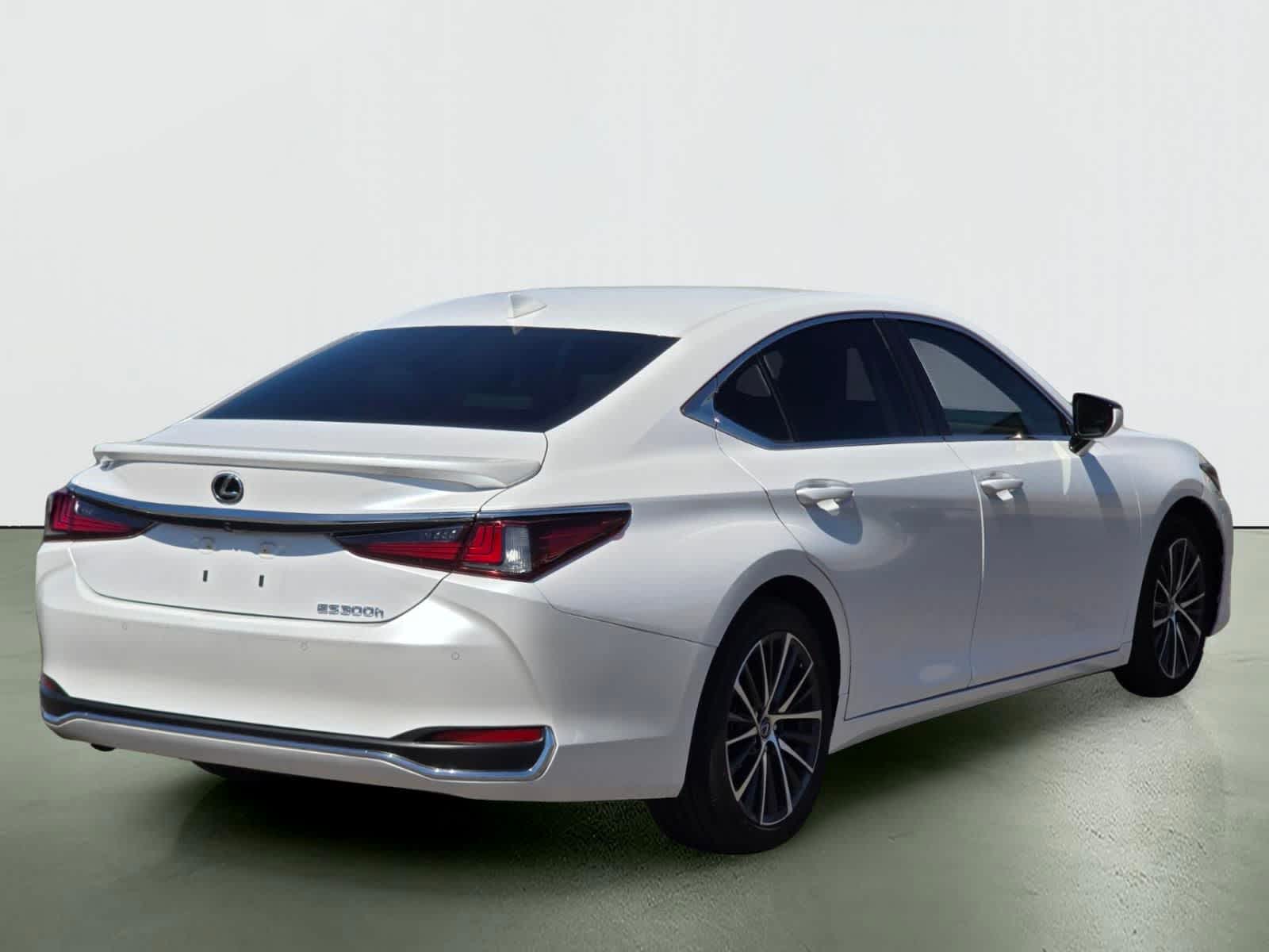 Thumbnail: 2025 Lexus ES - 6