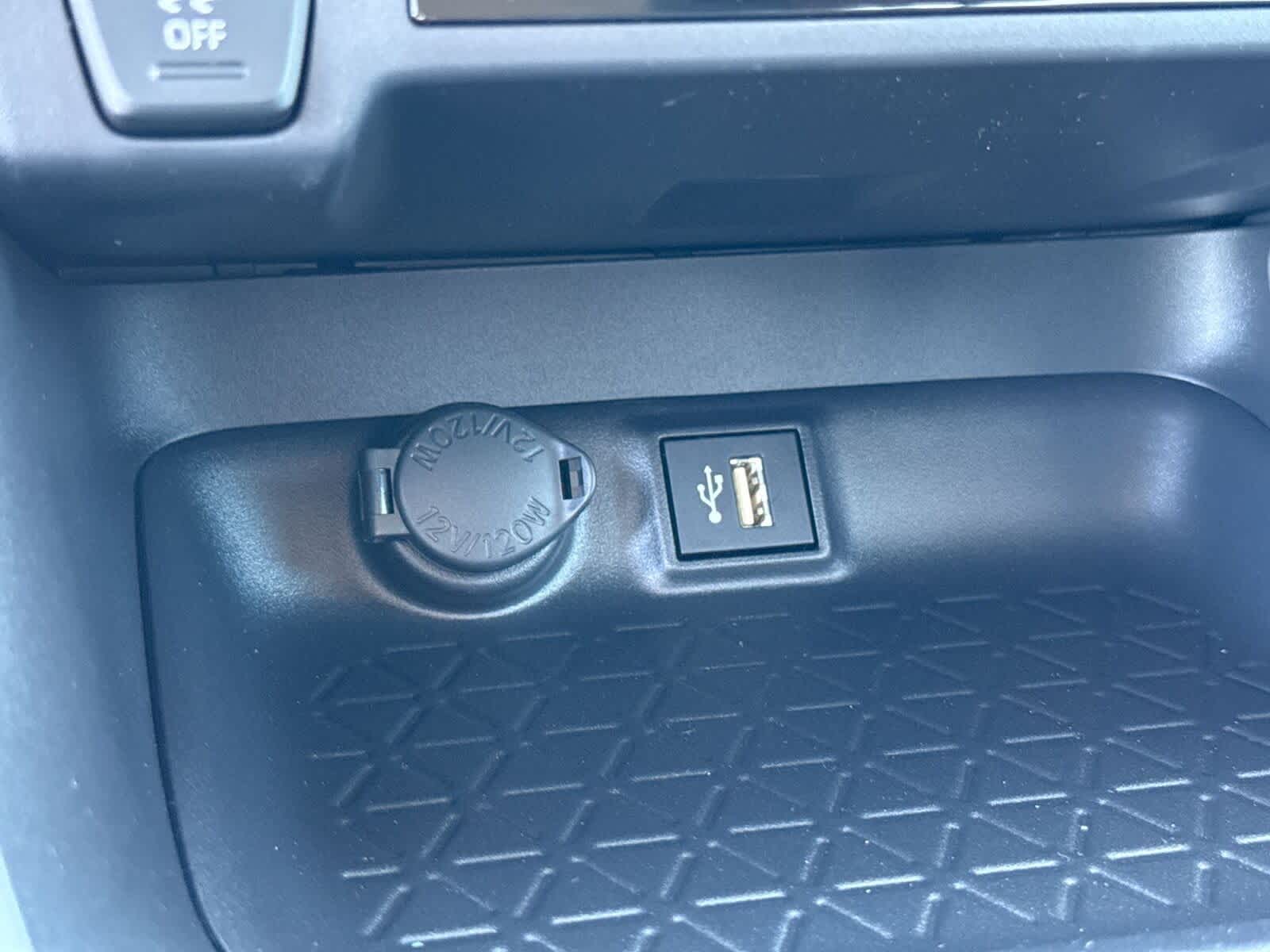 Thumbnail: 2025 Toyota RAV4 - 23