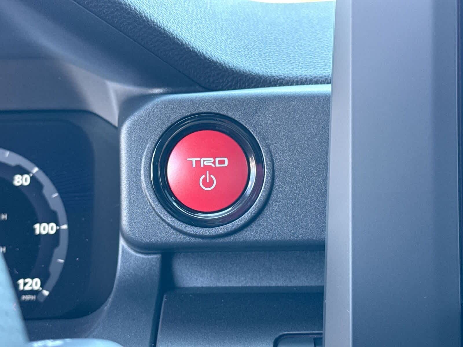 Thumbnail: 2025 Toyota 4Runner - 25