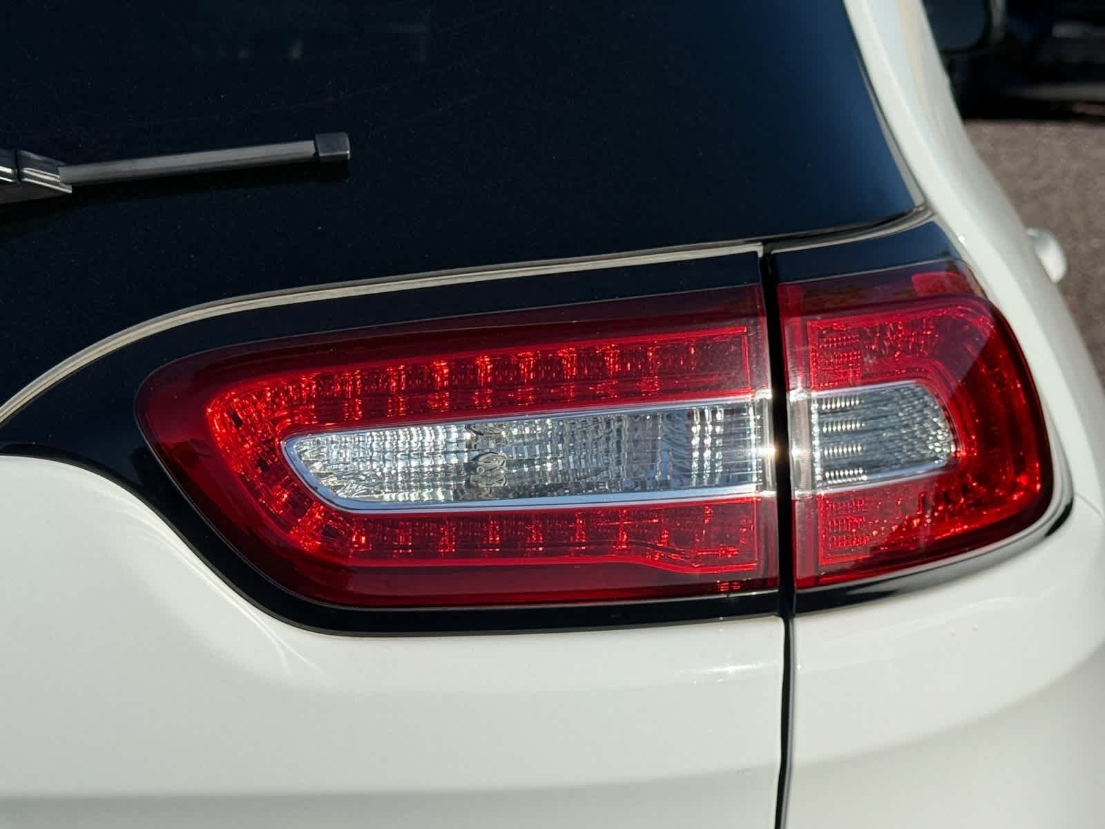 Thumbnail: 2016 Jeep Cherokee - 13