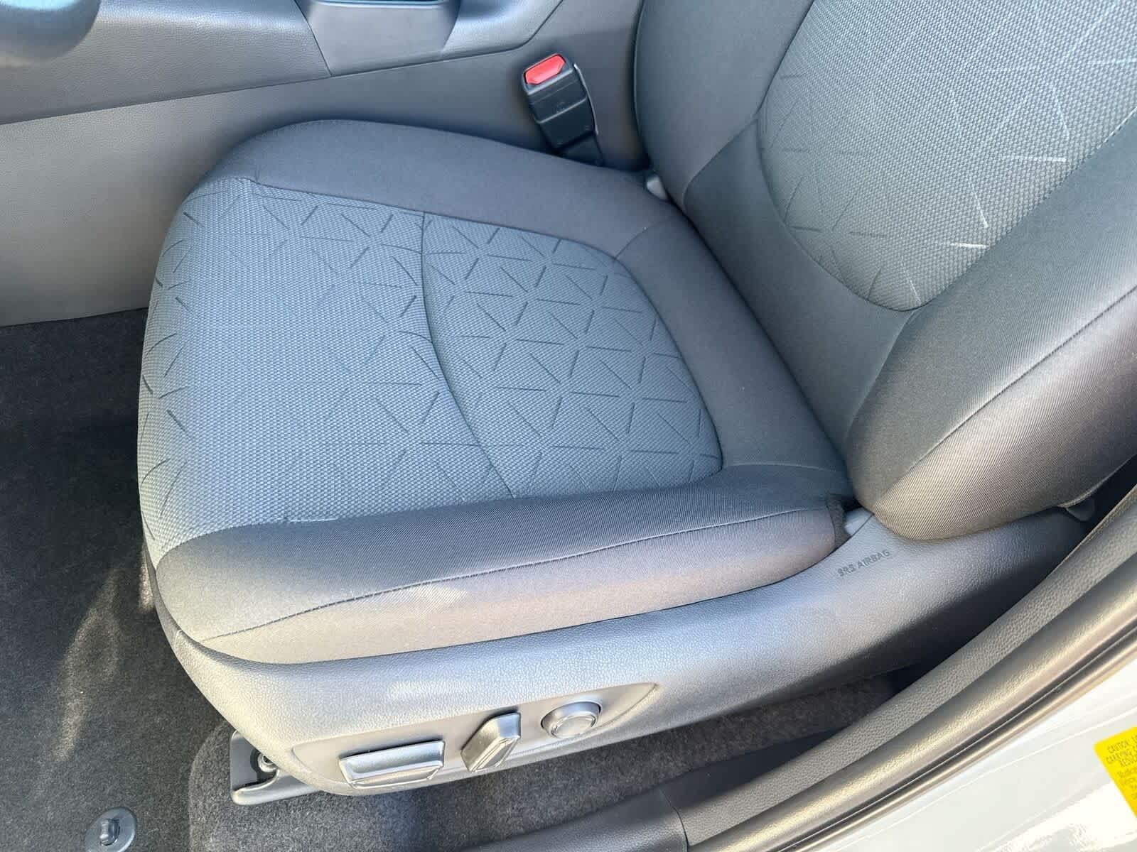 Thumbnail: 2025 Toyota RAV4 - 18