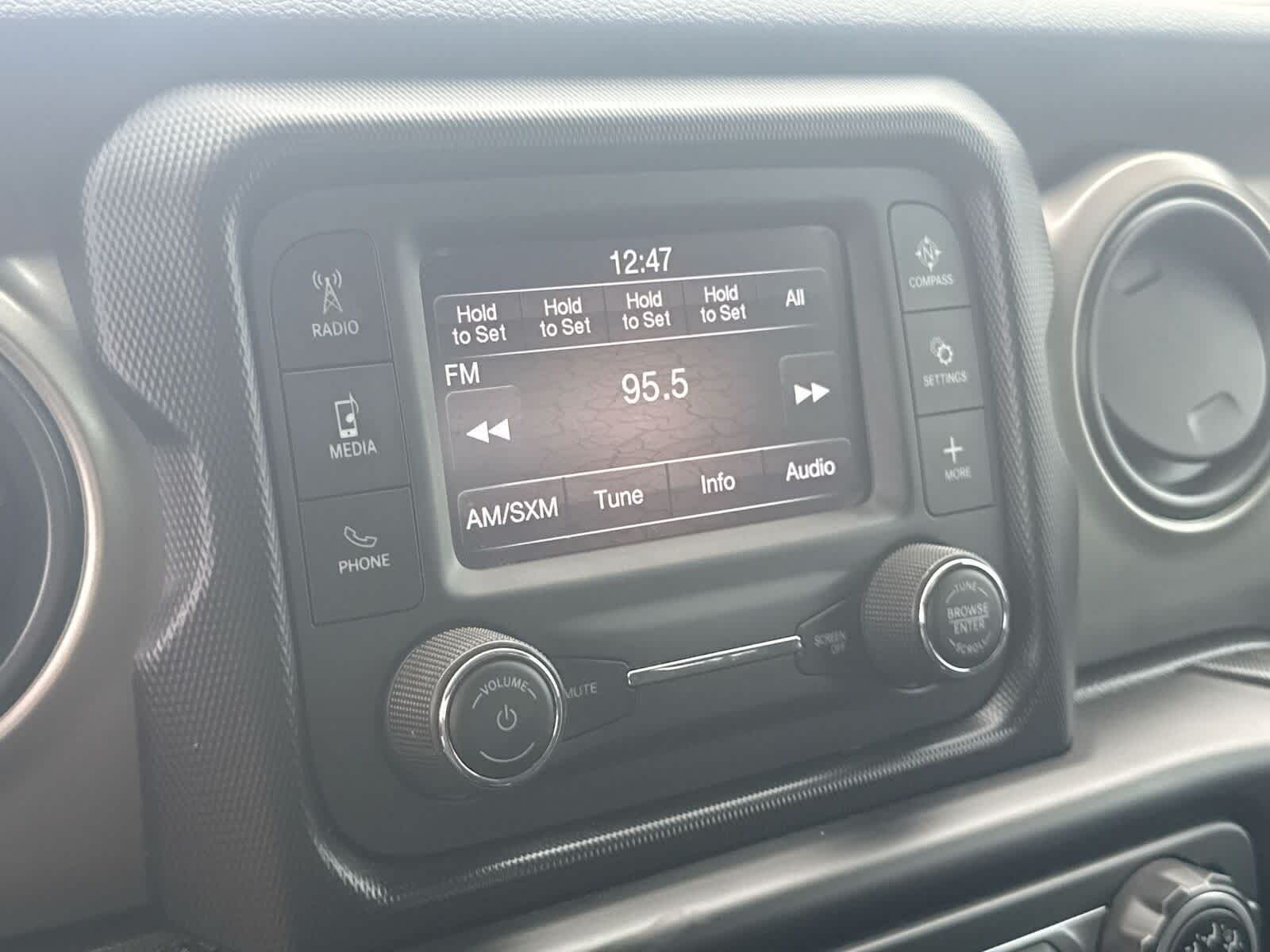 Thumbnail: 2021 Jeep Wrangler - 20