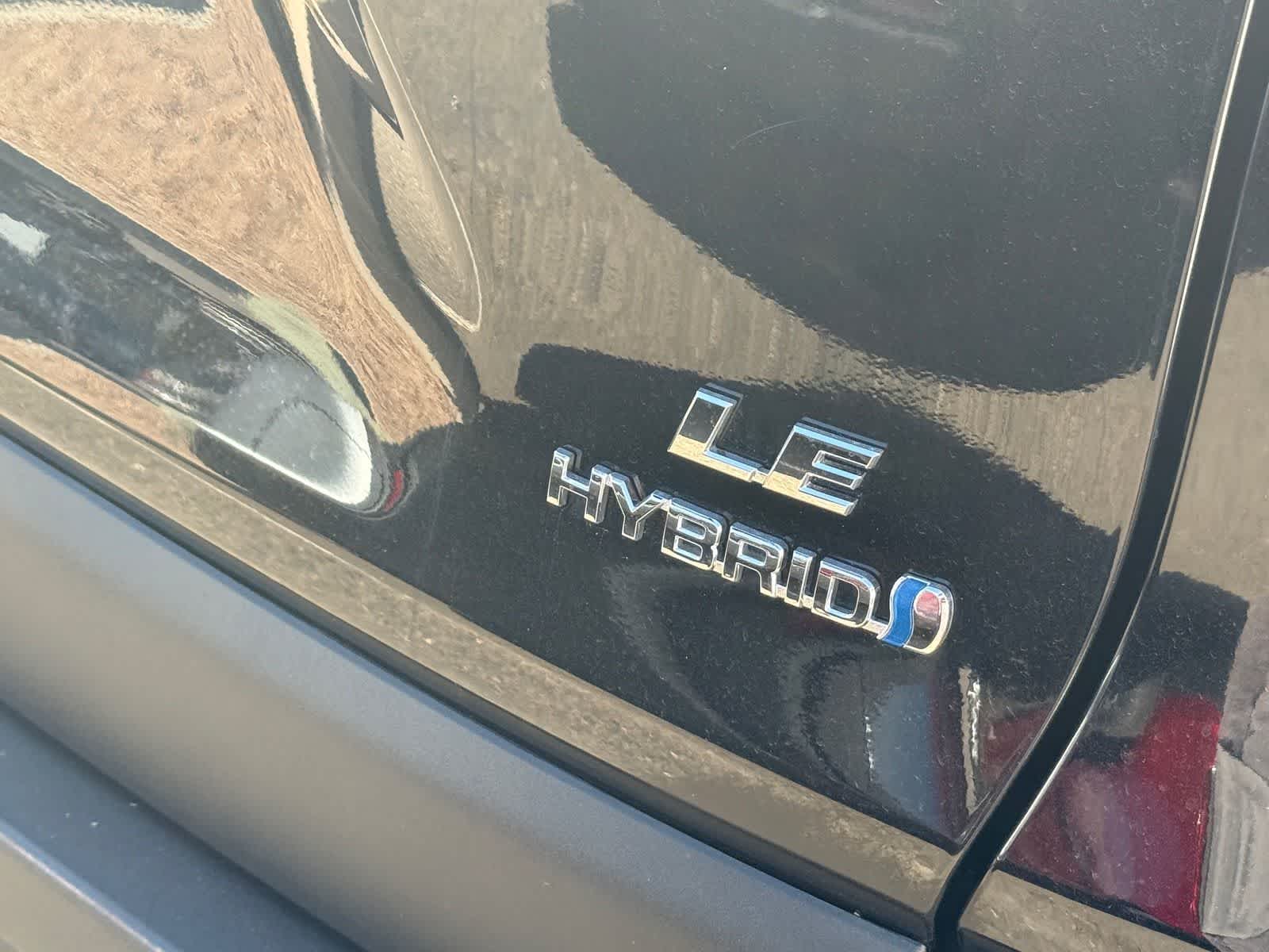 Thumbnail: 2021 Toyota RAV4 - 9