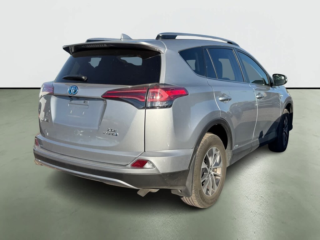 Used 2018 Toyota RAV4 Hybrid XLE SUV