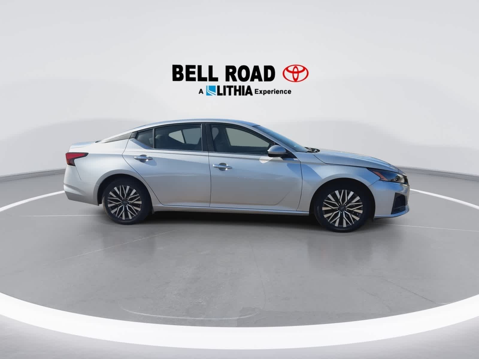 Thumbnail: 2023 Nissan Altima - 9