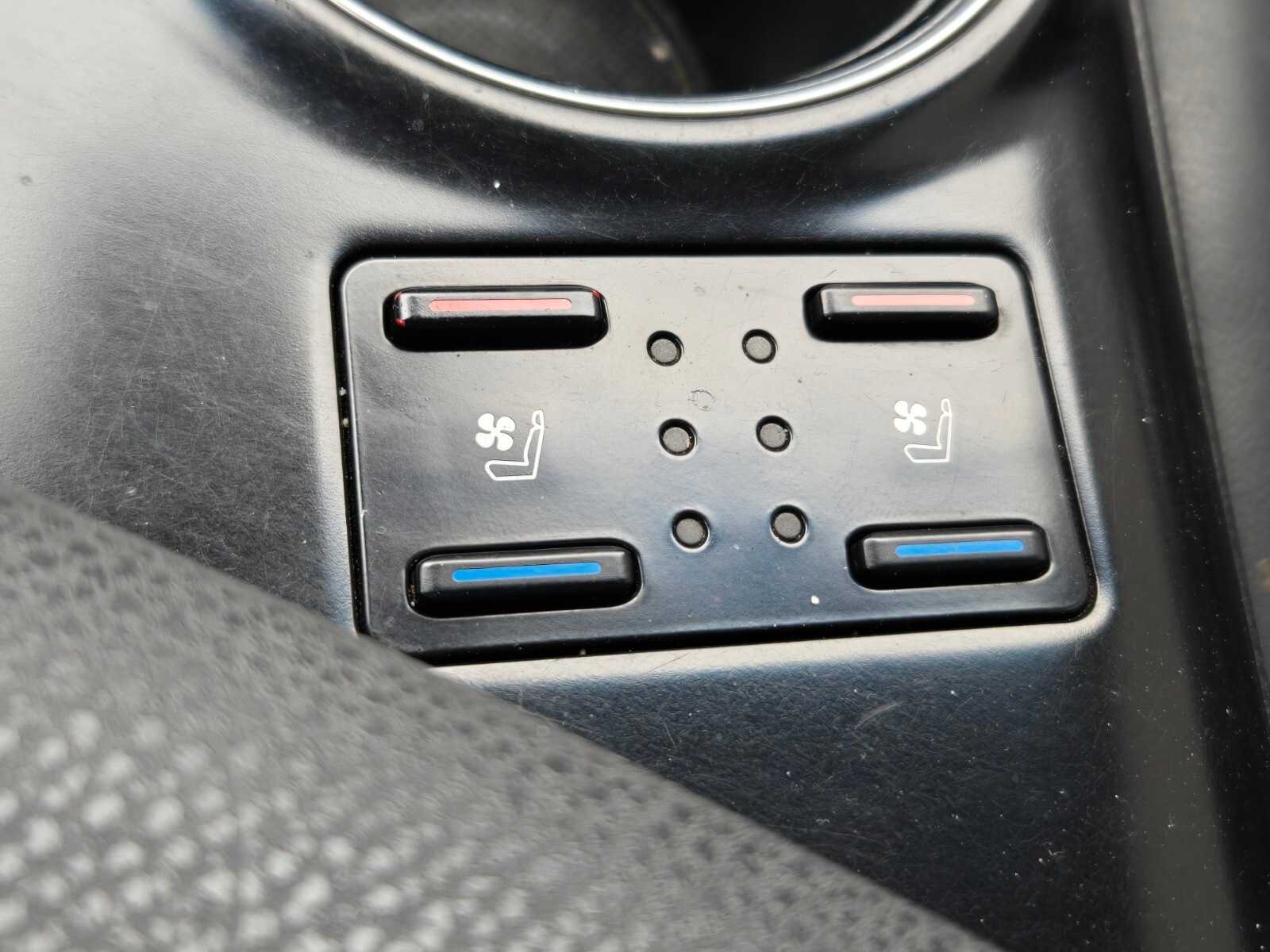 Thumbnail: 2020 Toyota Camry - 19