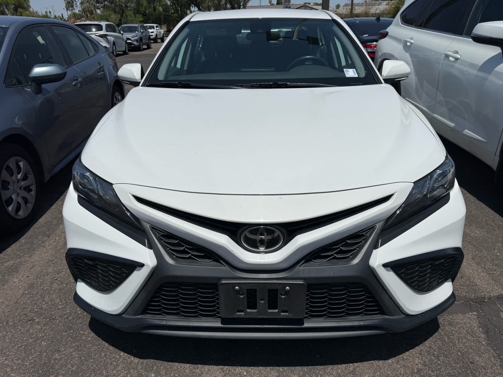 2022 Toyota Camry SE 20