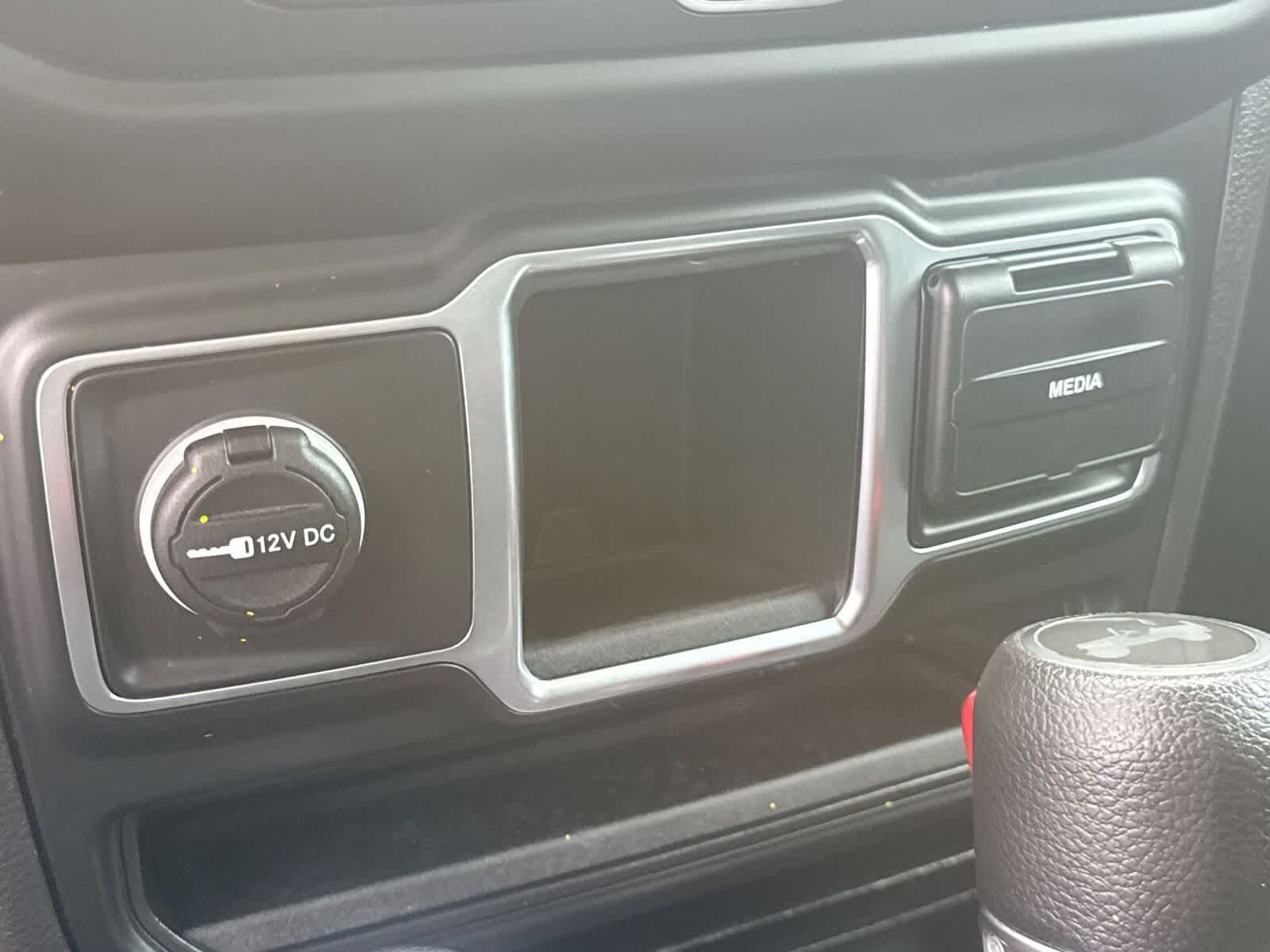 Thumbnail: 2021 Jeep Wrangler - 23