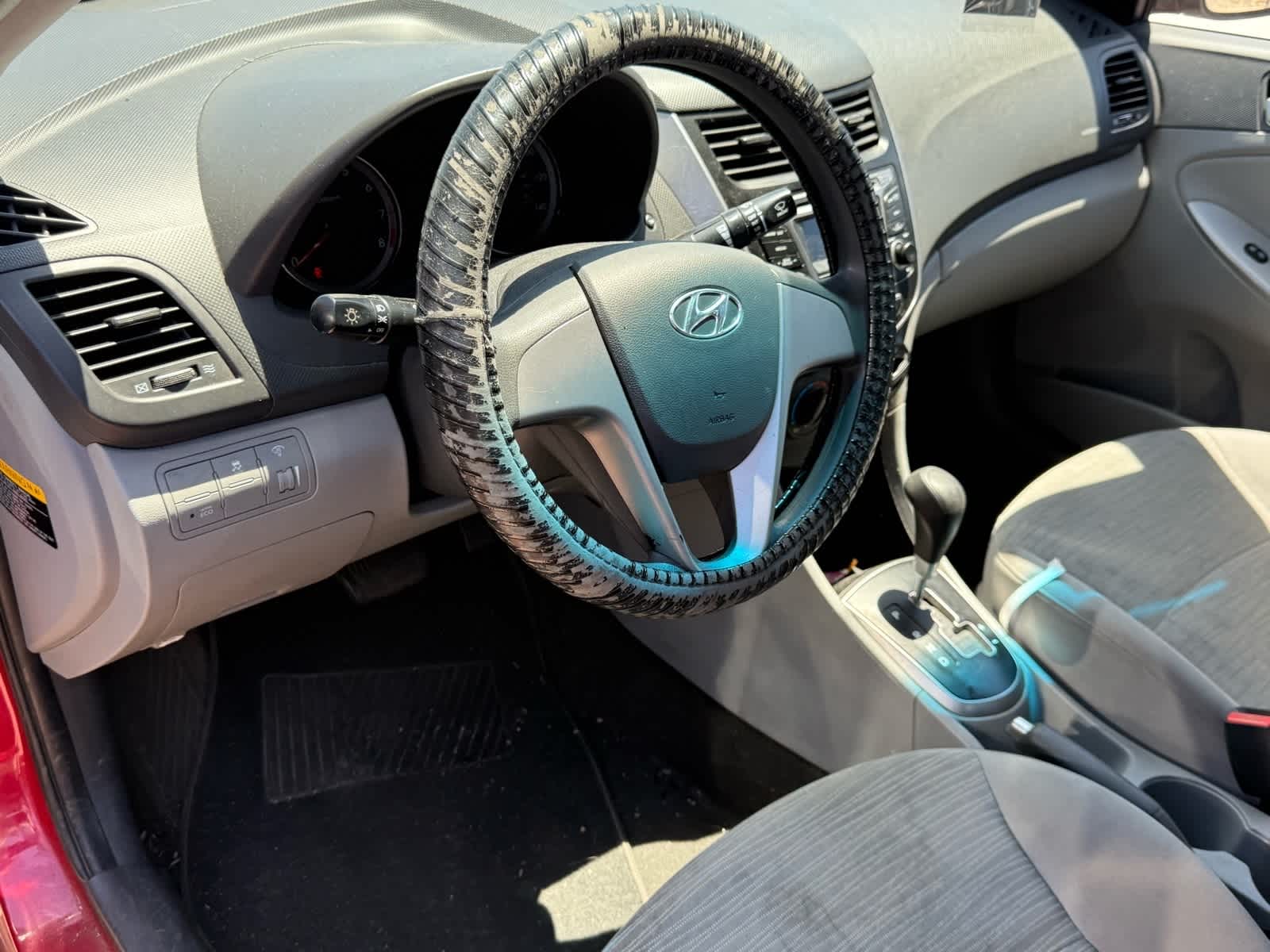 Thumbnail: 2015 Hyundai Accent - 14