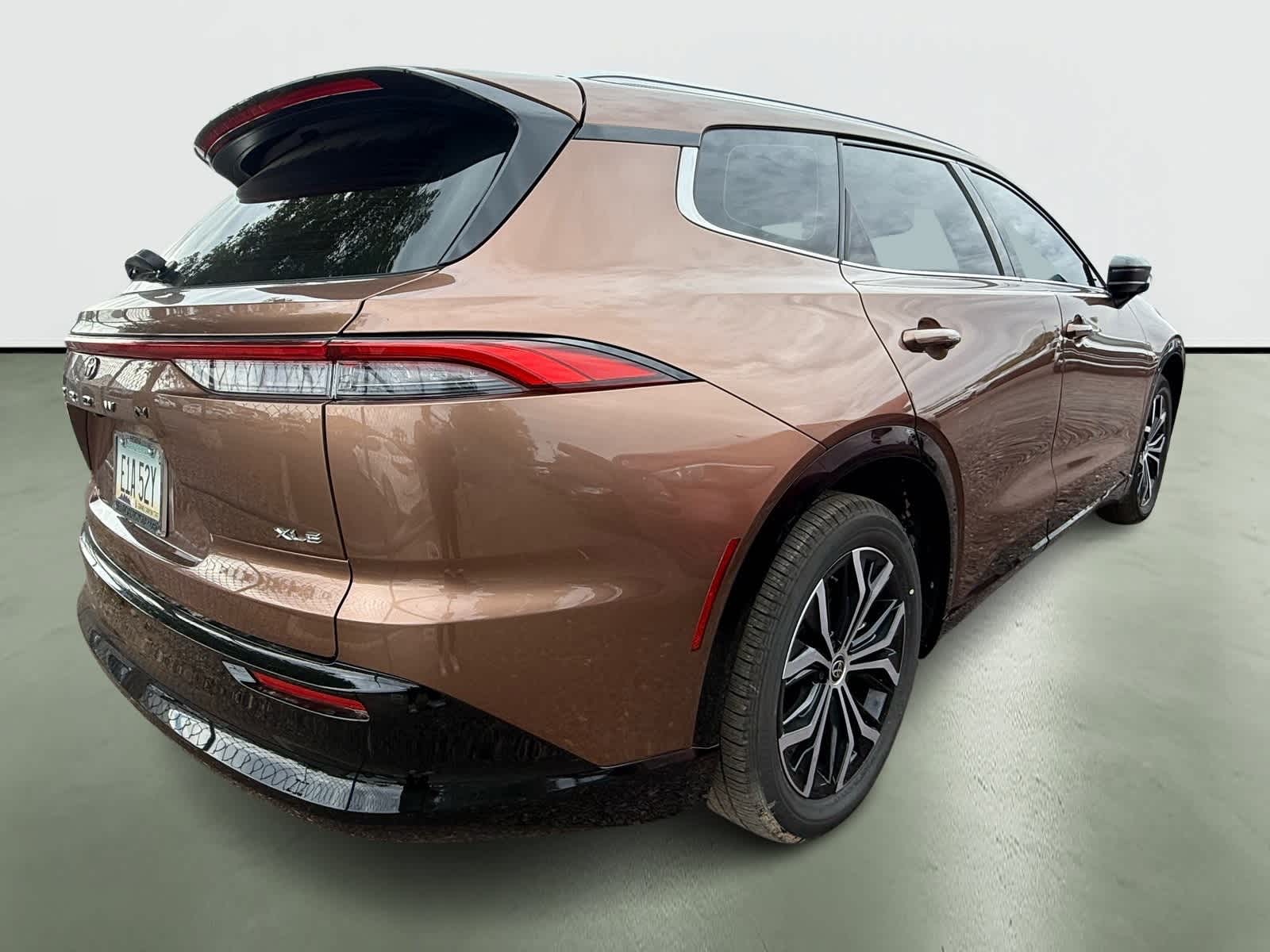 Thumbnail: 2025 Toyota Crown Signia - 3
