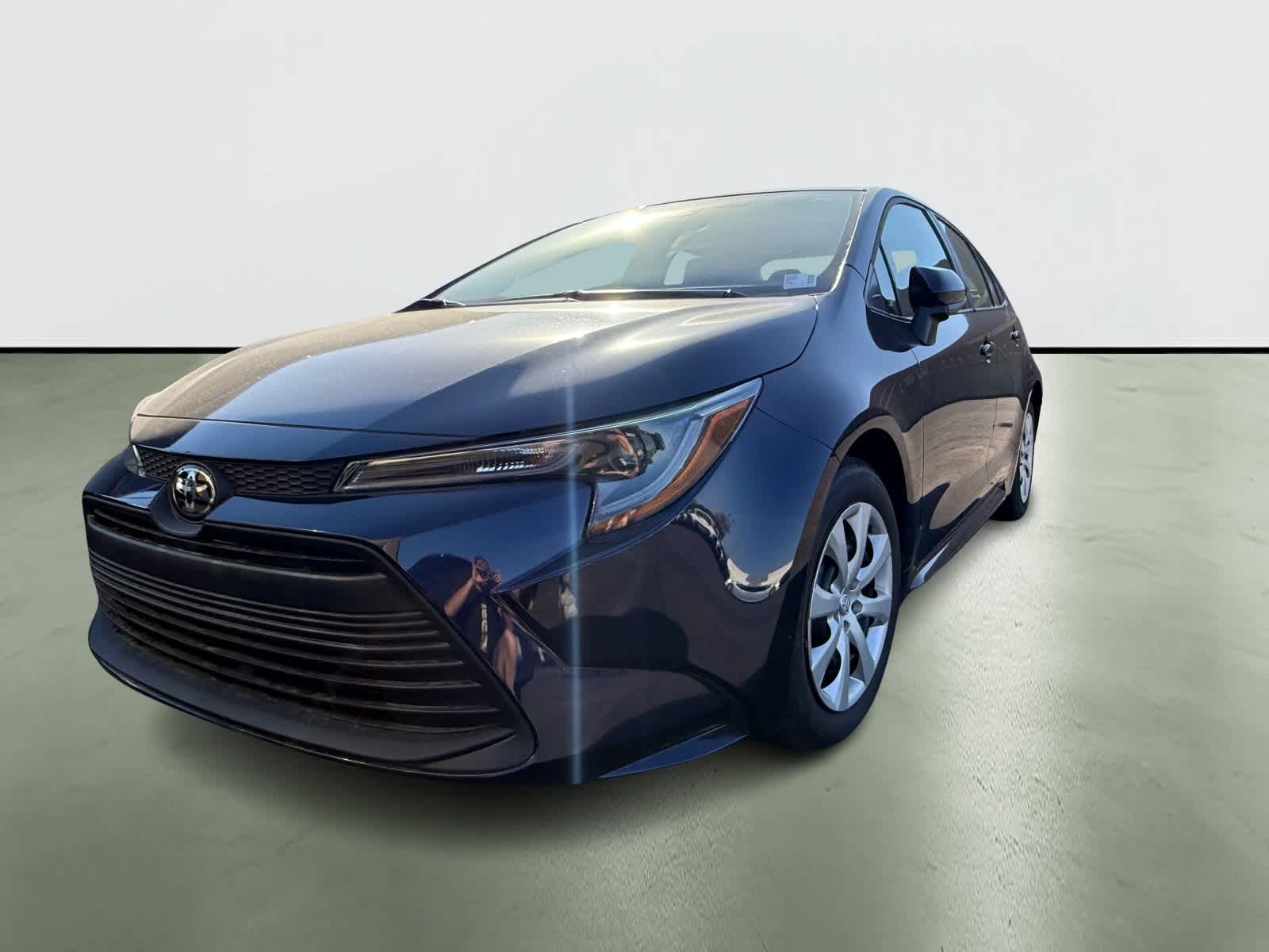 Thumbnail: 2025 Toyota Corolla - 3