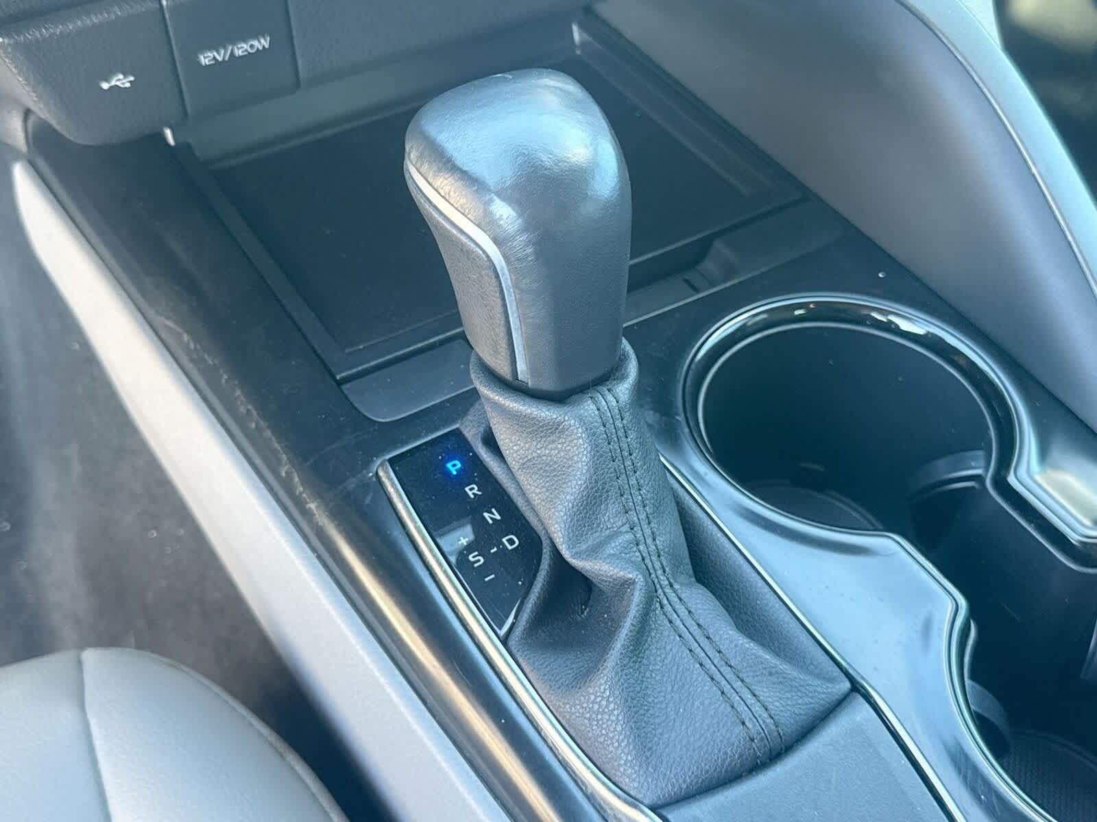 Thumbnail: 2020 Toyota Camry - 24