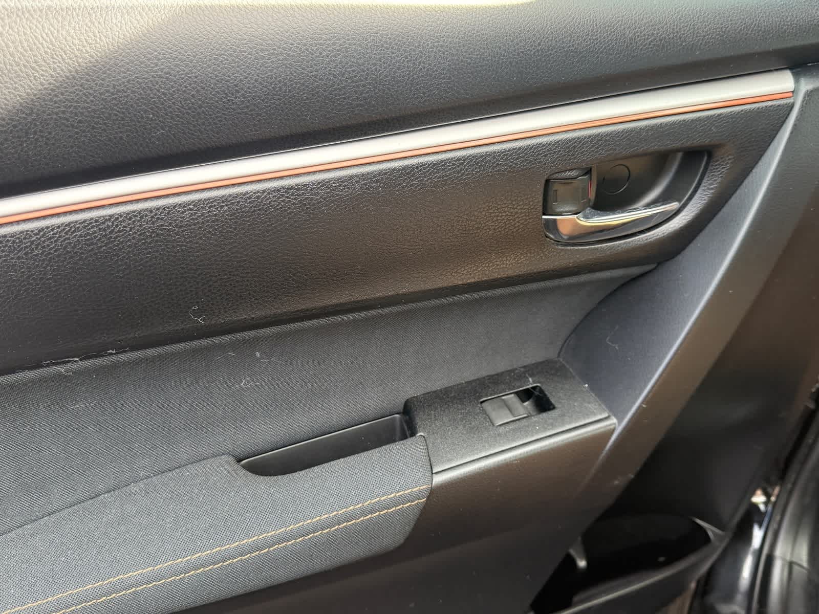 Thumbnail: 2015 Toyota Corolla - 7