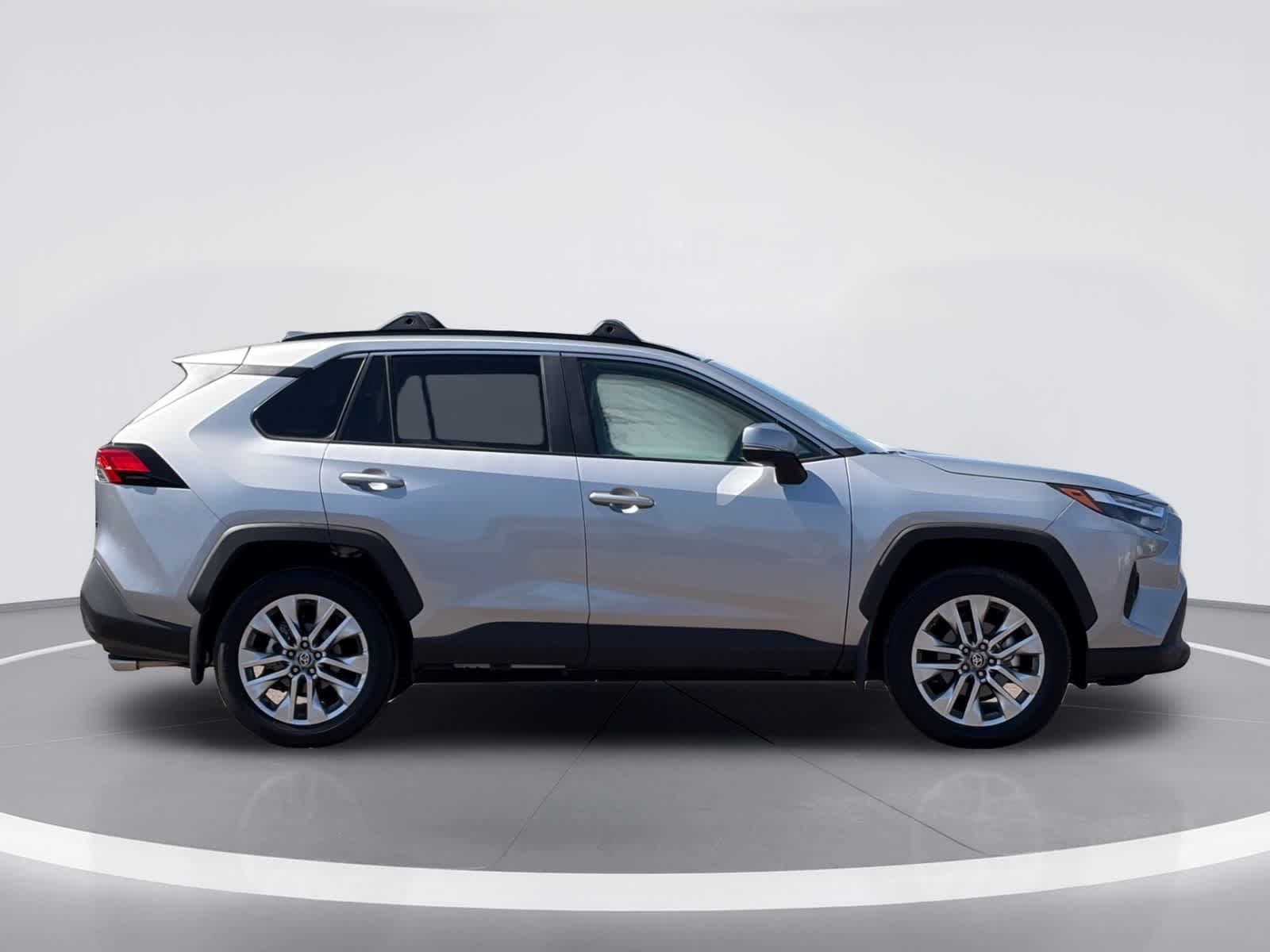 Thumbnail: 2025 Toyota RAV4 - 8