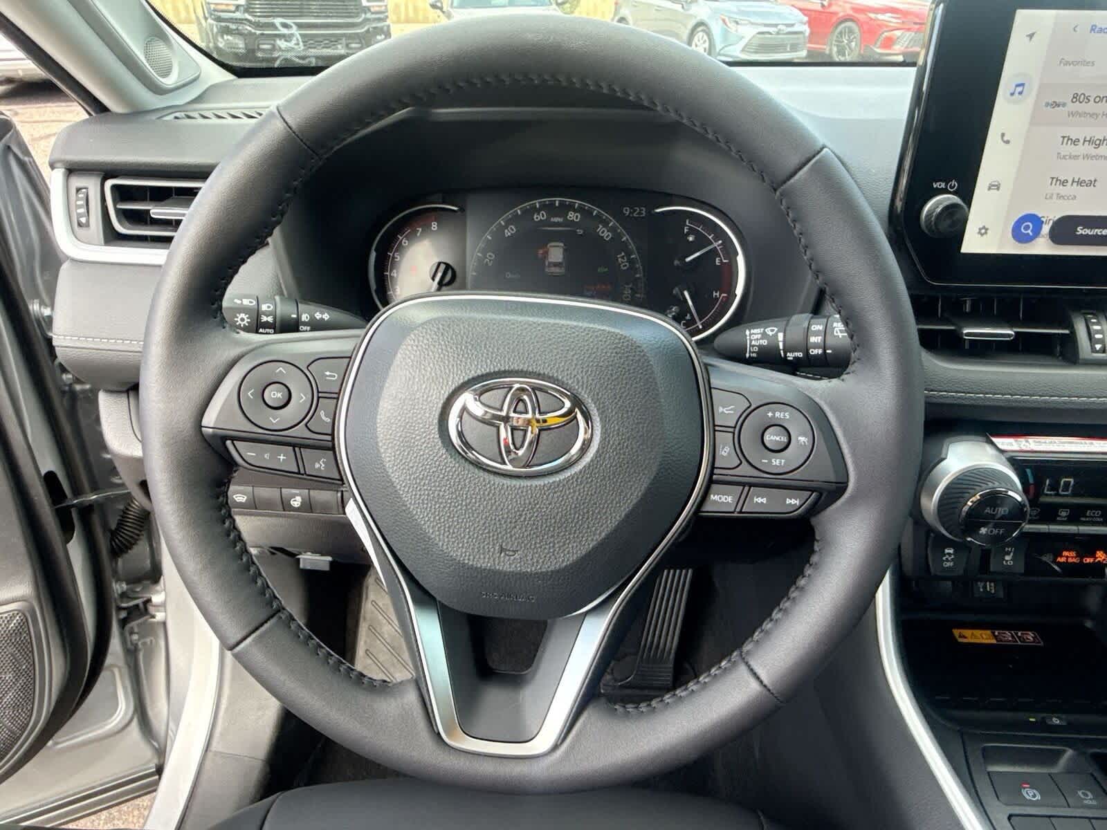 Thumbnail: 2025 Toyota RAV4 - 26