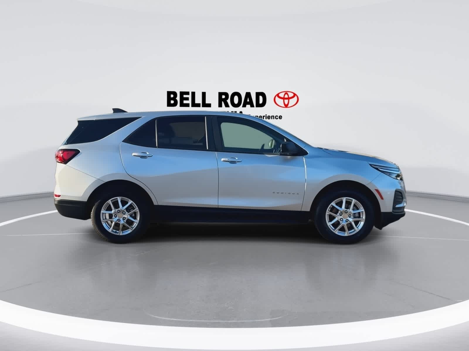 Thumbnail: 2022 Chevrolet Equinox - 9