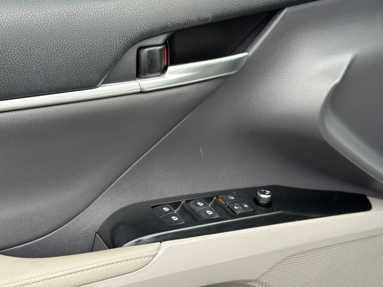 Thumbnail: 2019 Toyota Camry - 13
