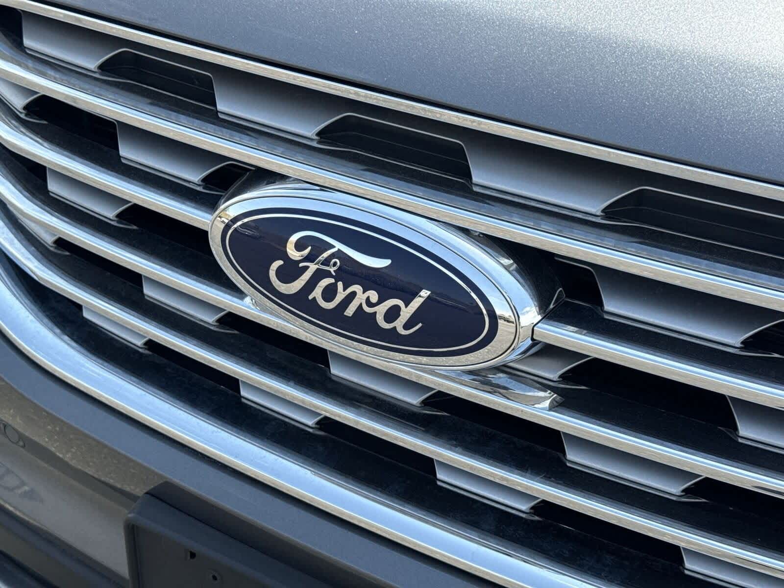 Thumbnail: 2022 Ford Edge - 32