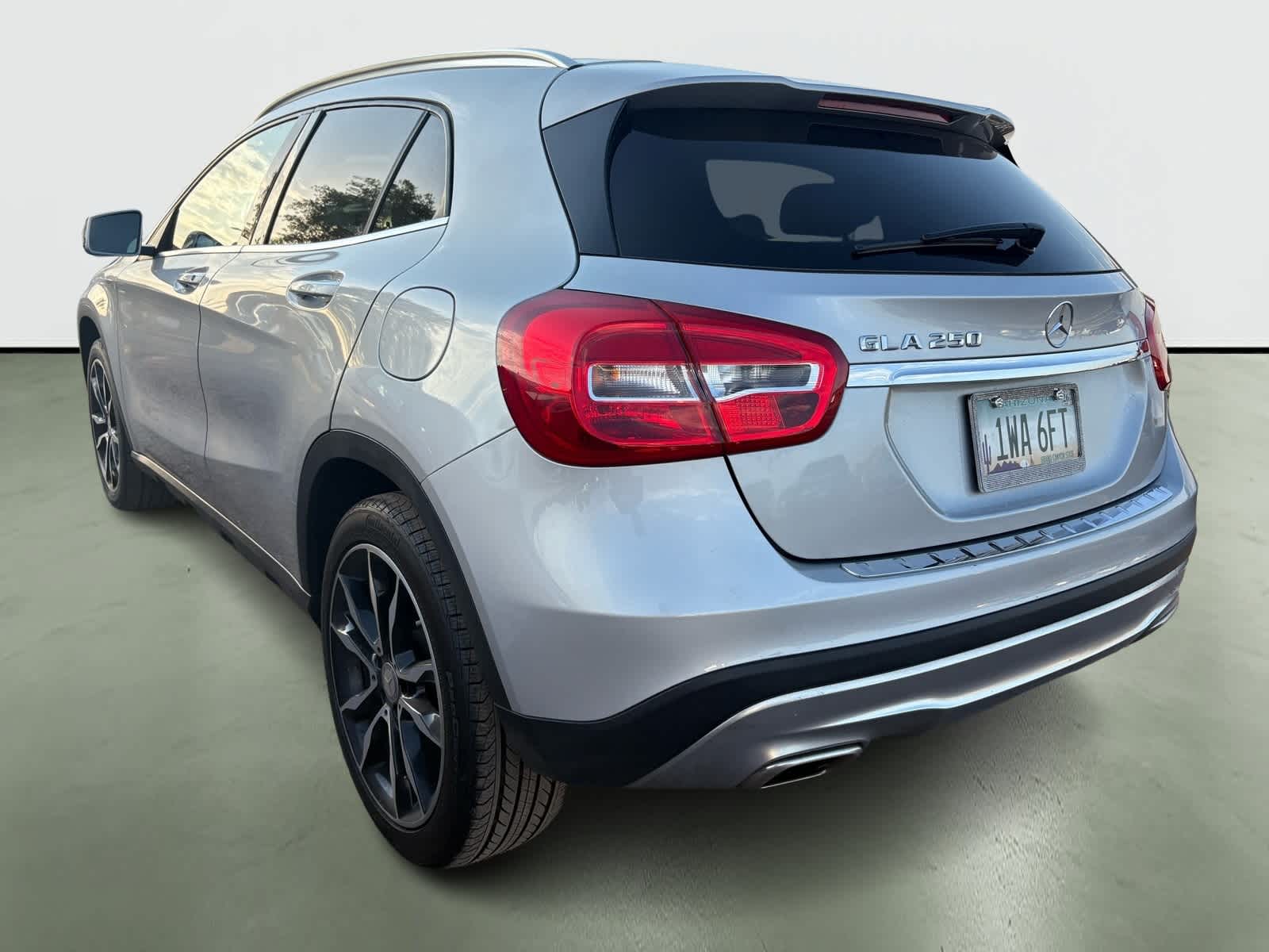 Thumbnail: 2016 Mercedes-Benz GLA - 3