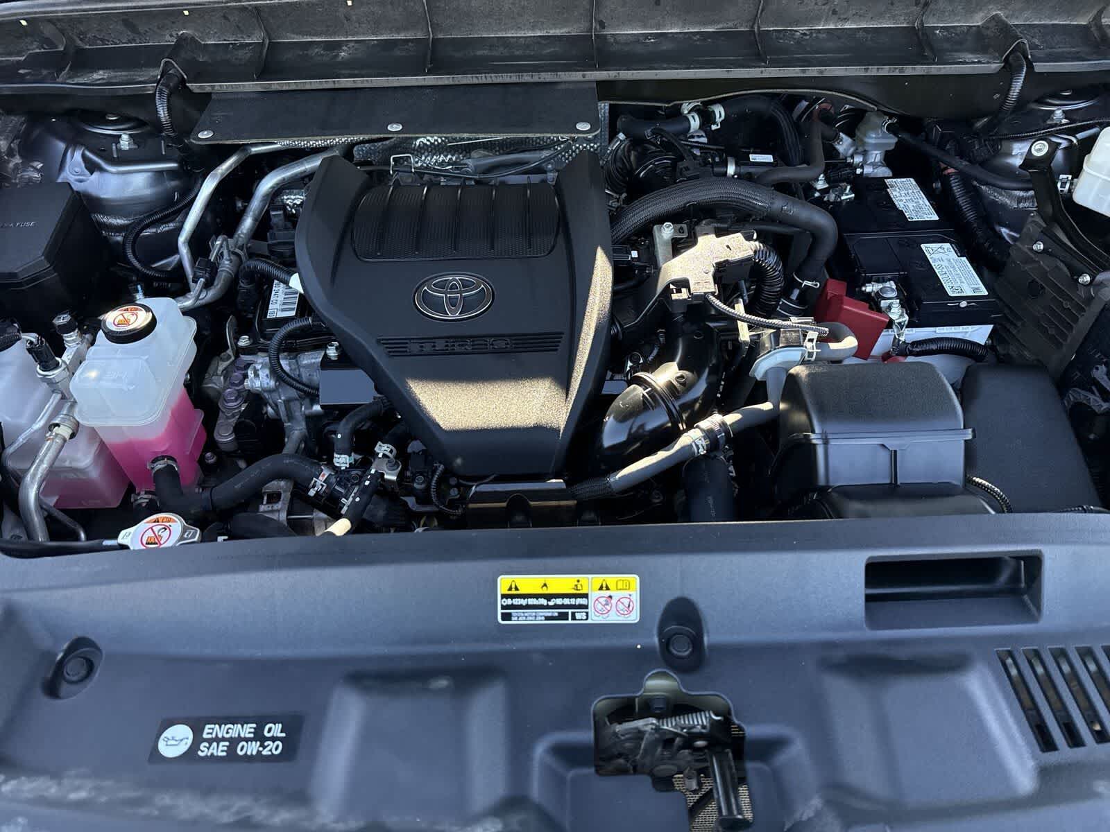 Thumbnail: 2023 Toyota Highlander - 33