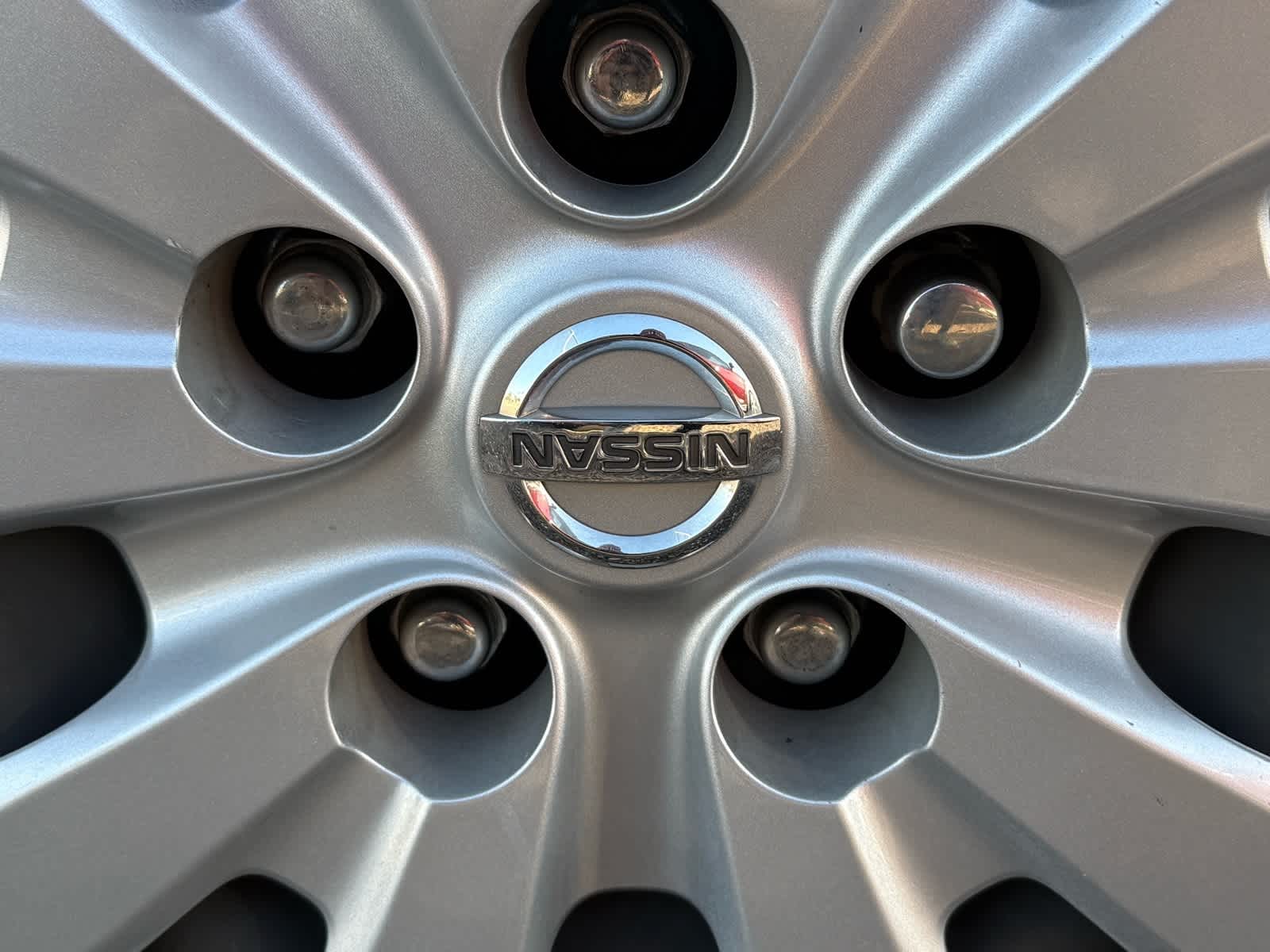 Thumbnail: 2016 Nissan Sentra - 14