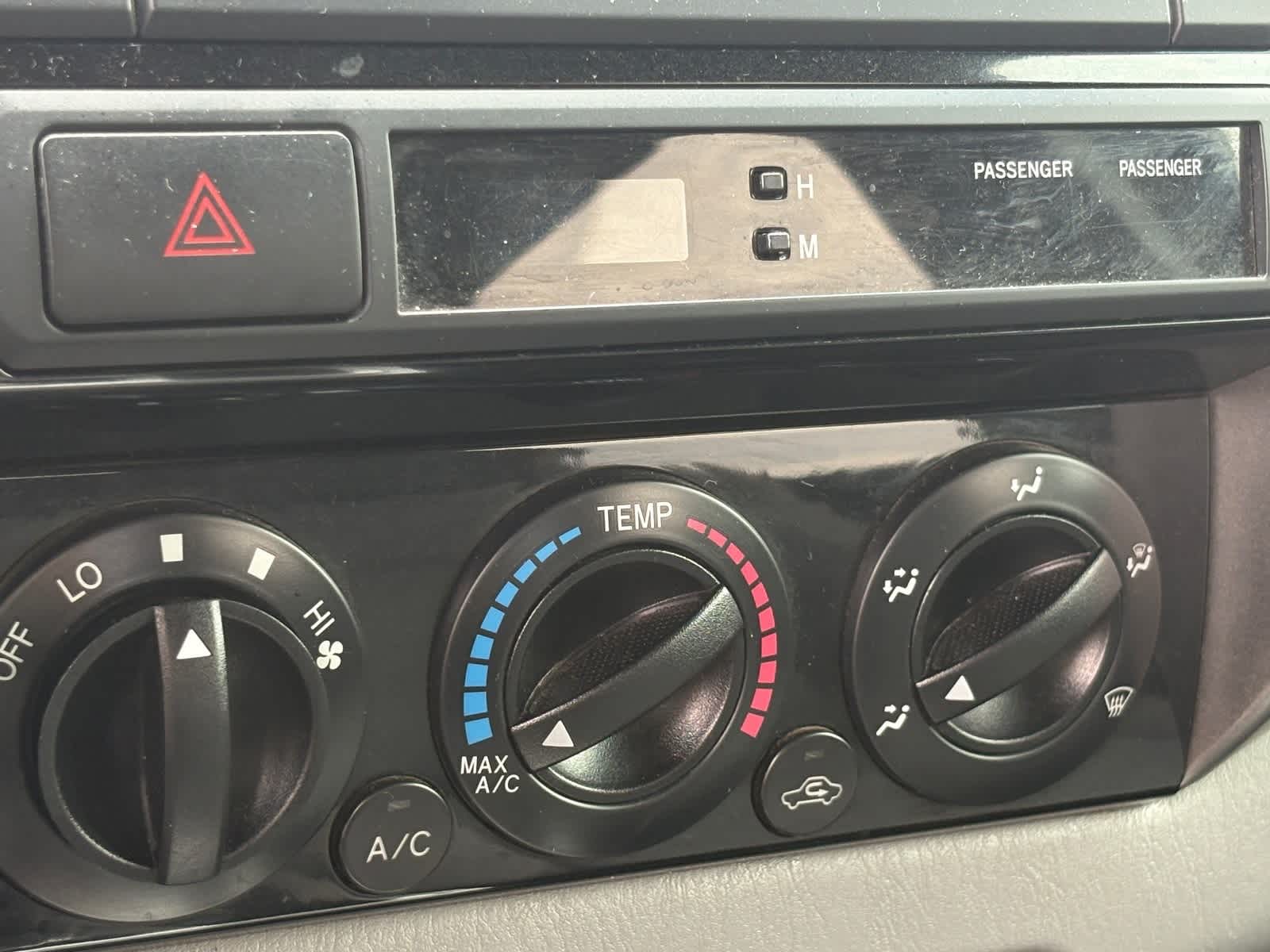 Thumbnail: 2013 Toyota Tacoma - 18