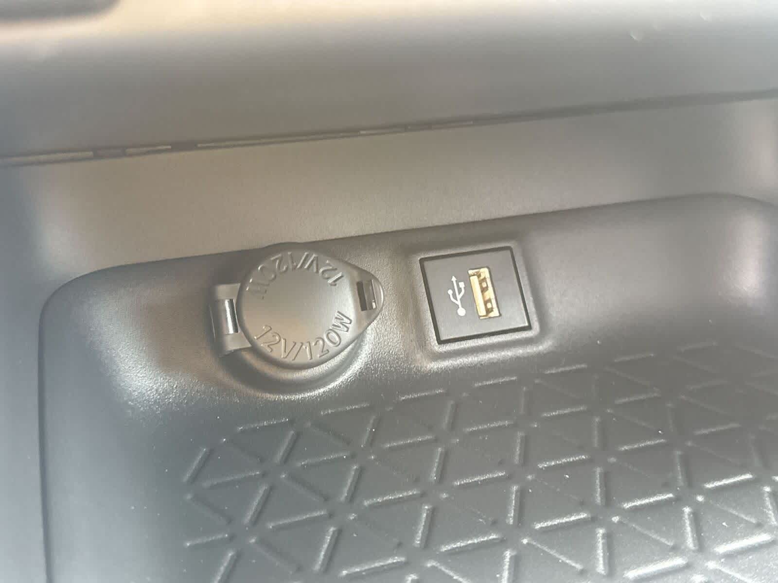 Thumbnail: 2025 Toyota RAV4 - 23